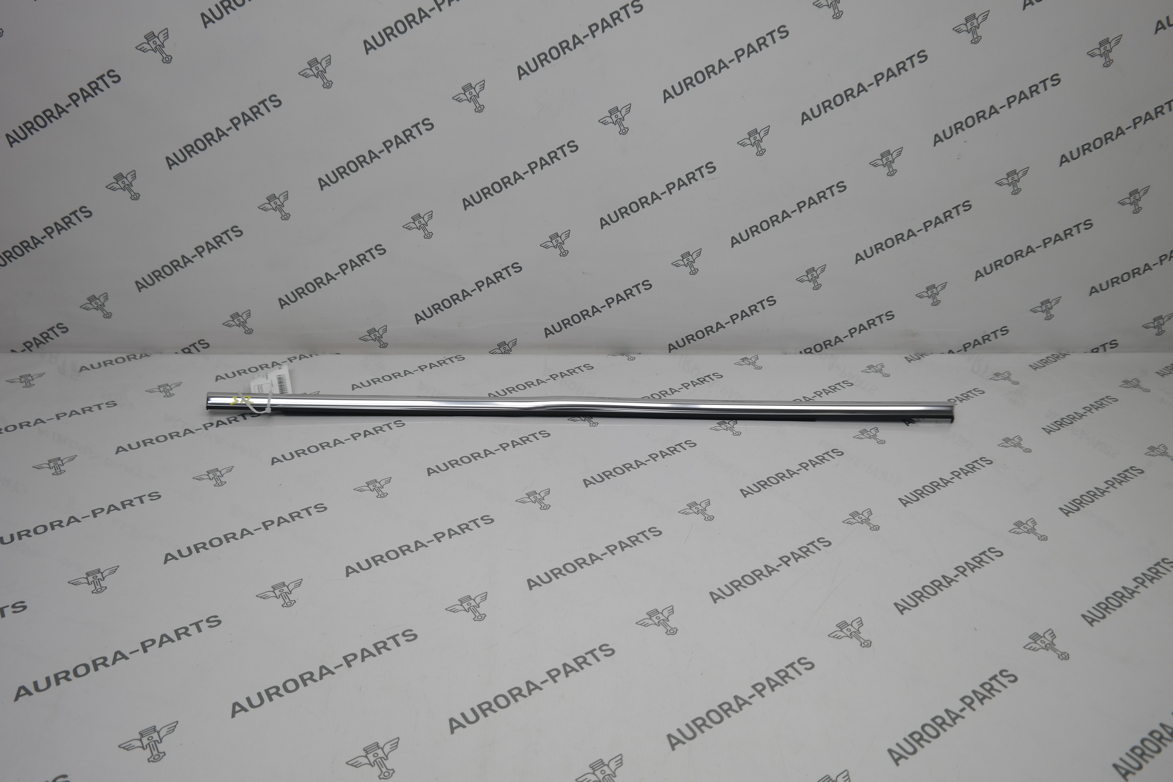 Молдинг стекла задней двери (Хром) RH VW Touareg