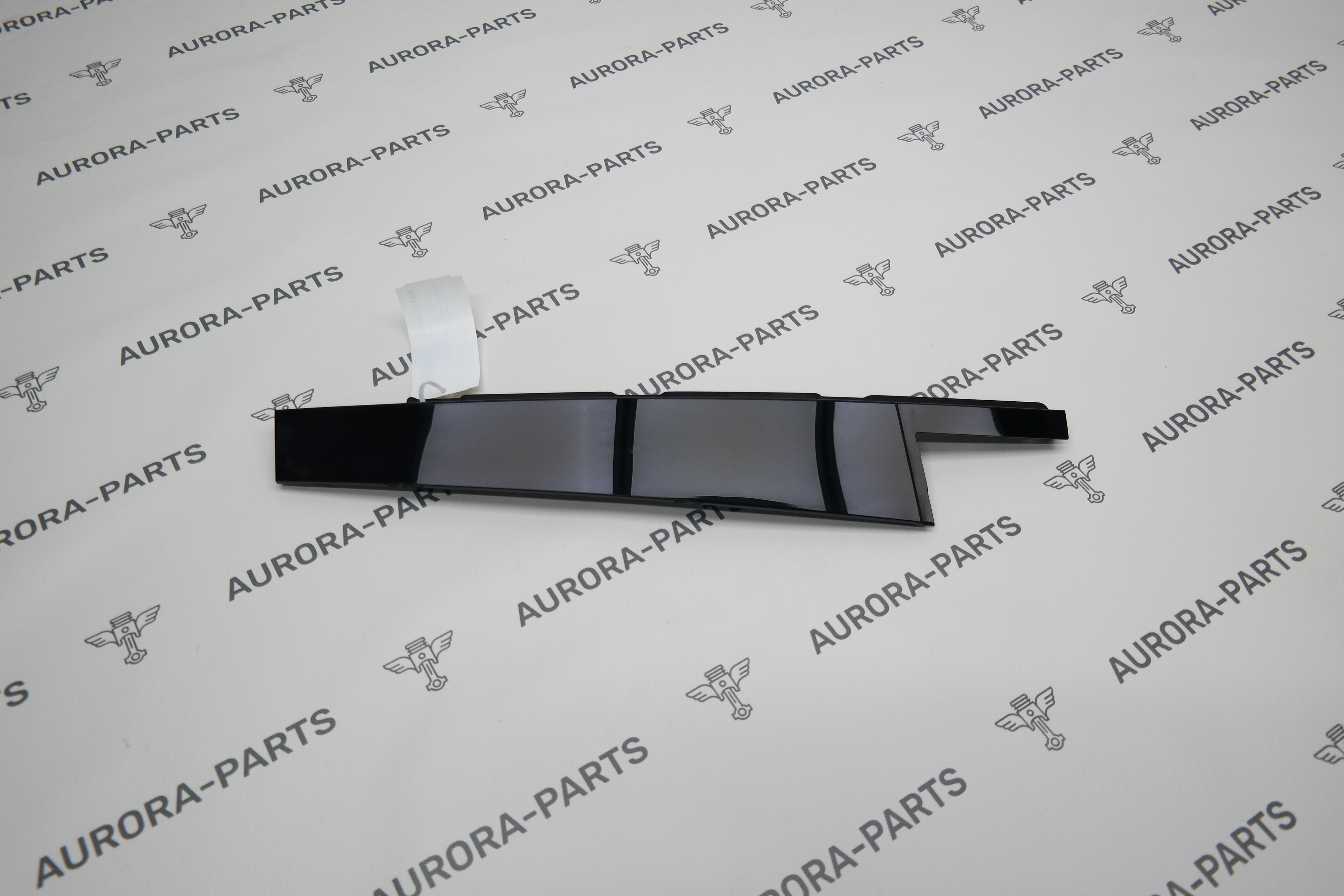 Молдинг задней двери стойка B LH VW Touareg