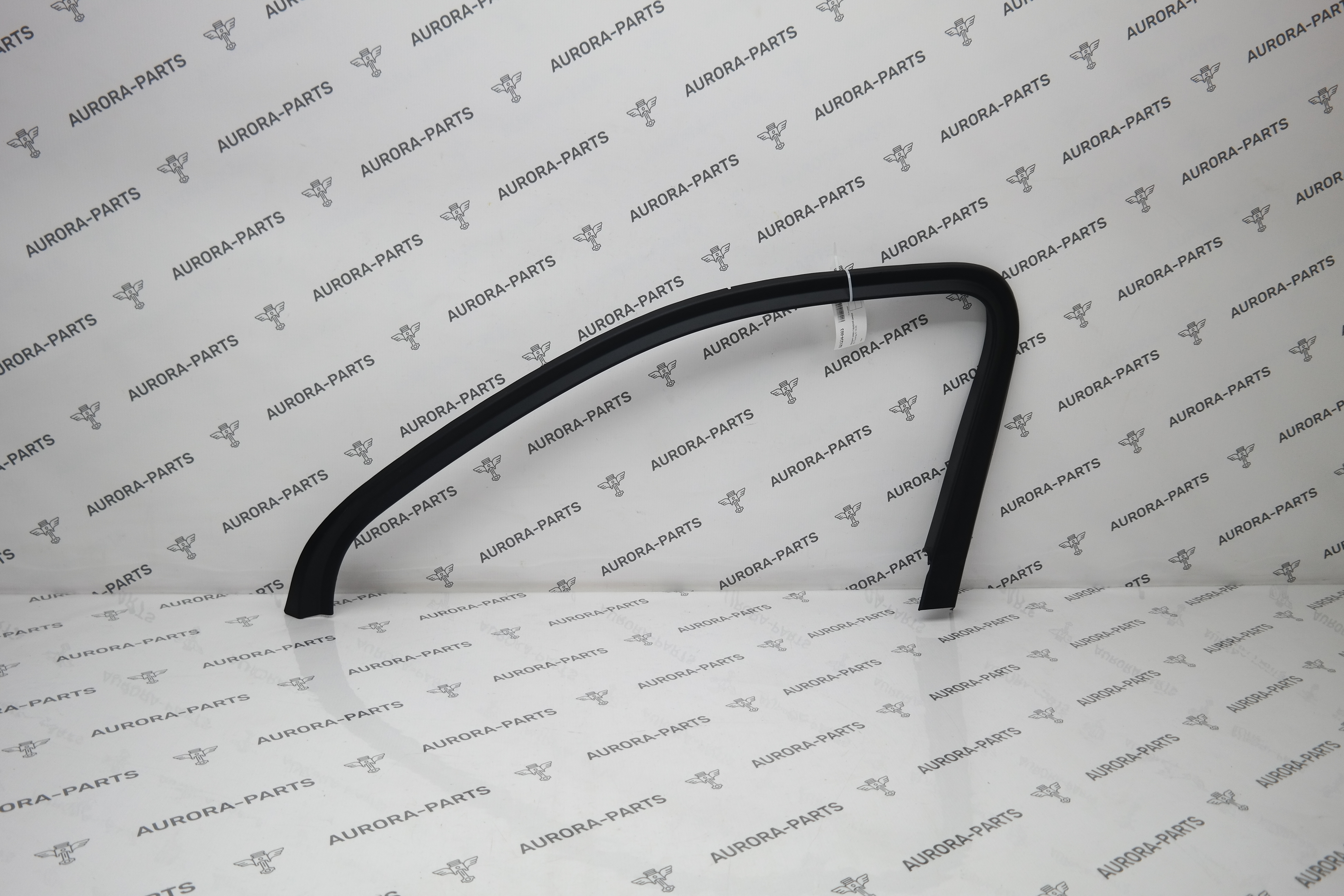 Молдинг рамки передней двери RH VW Touareg