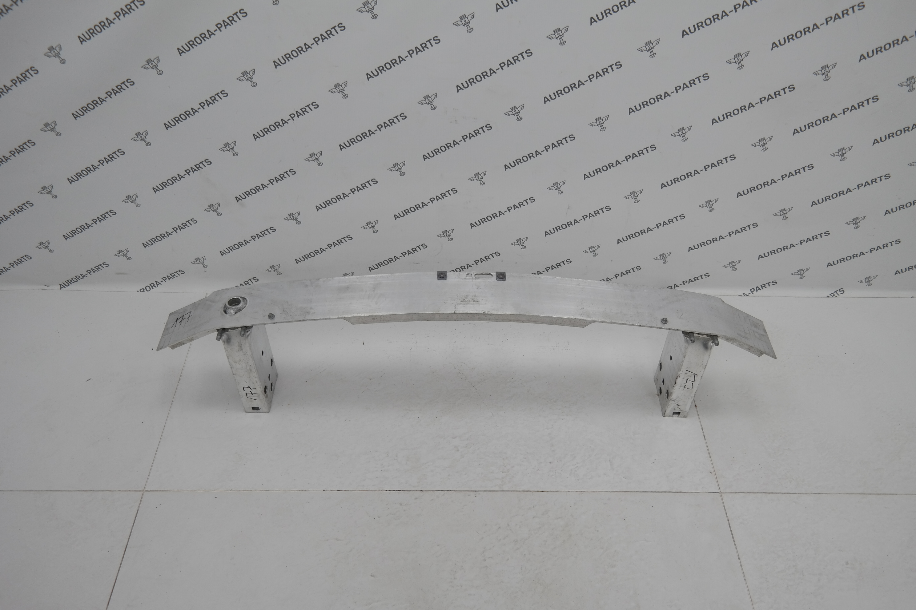 Усилитель переднего бампера Mercedes CLA