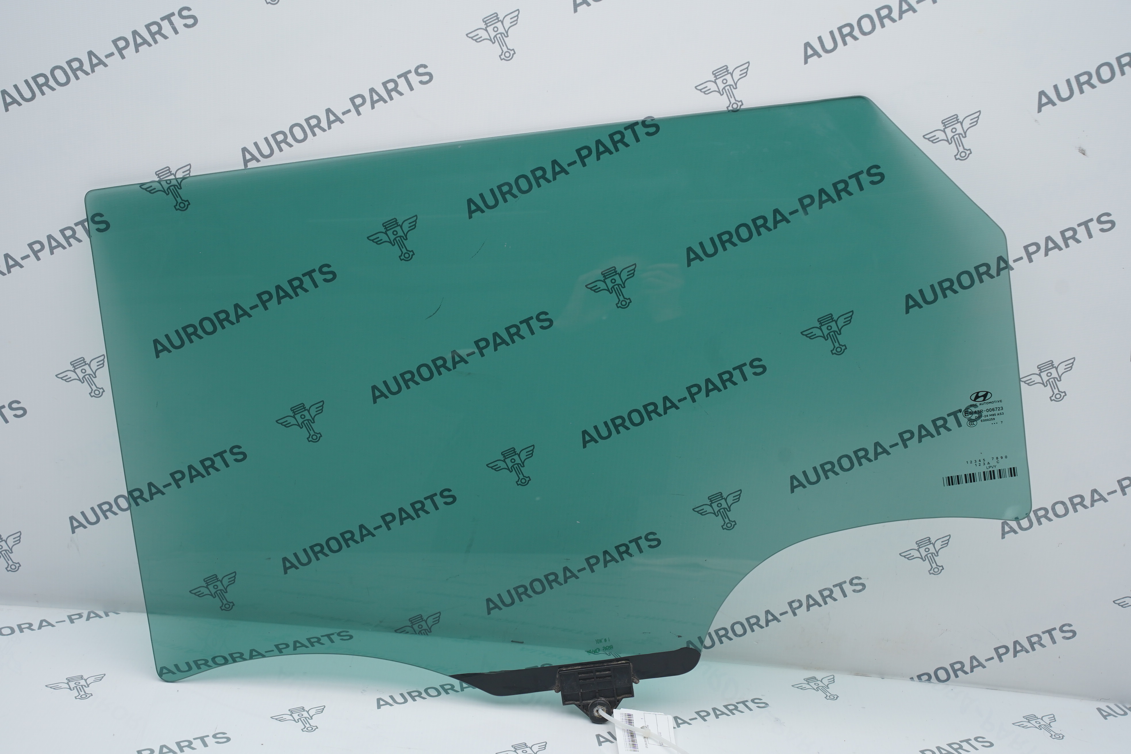 Стекло задней двери LH Hyundai Tucson