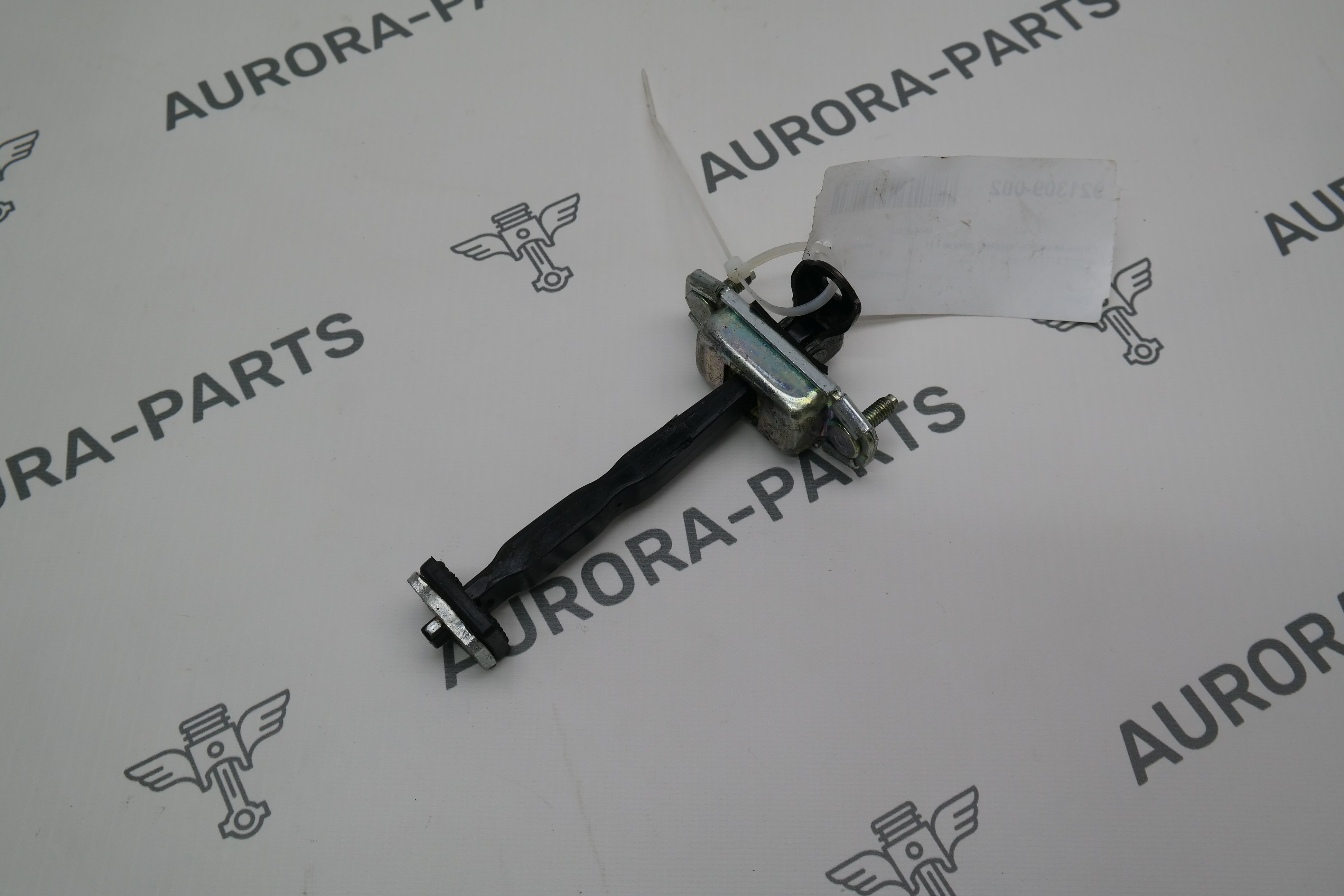 Ограничитель задней двери LH Kia Sorento