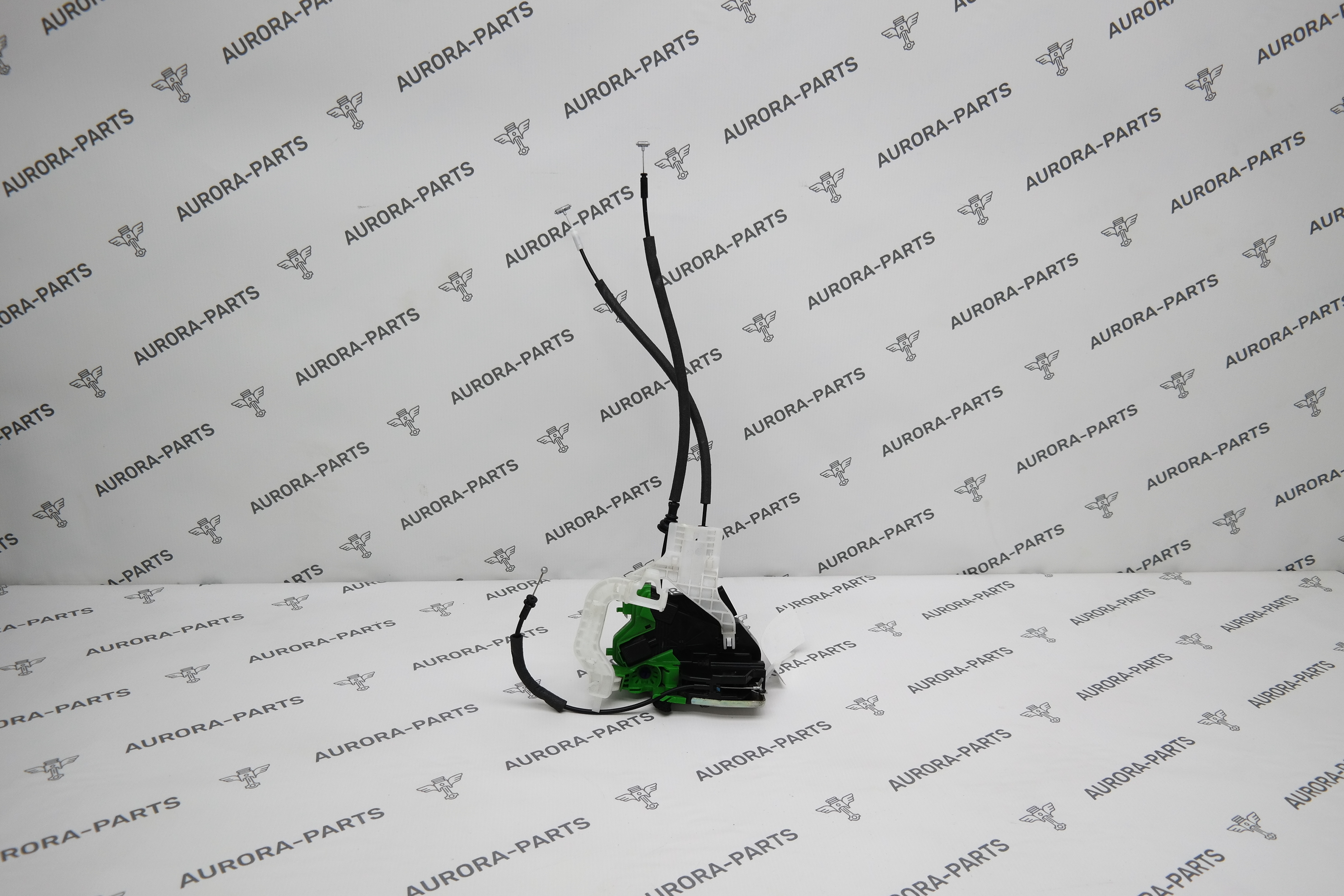 Замок передней двери RH Kia Sorento