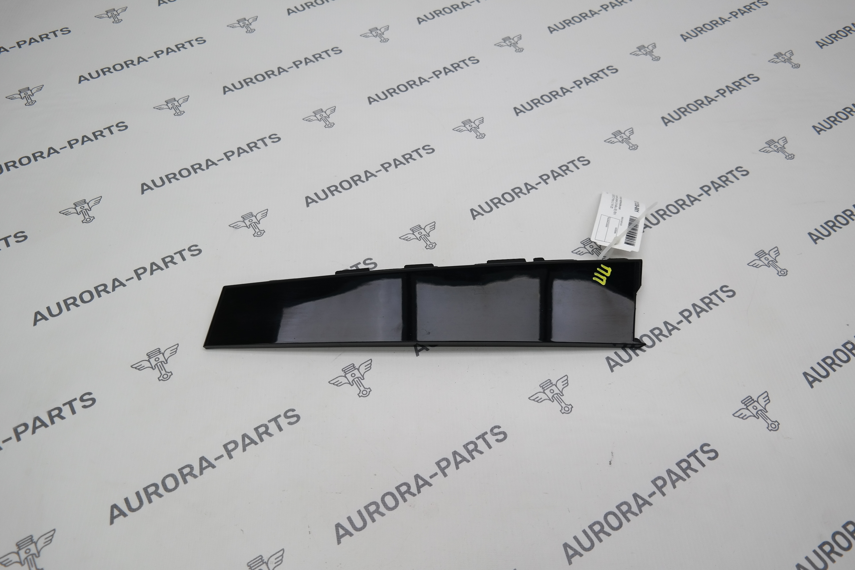 Накладка вертикальная передней двери (стойка B) RH Kia Sorento