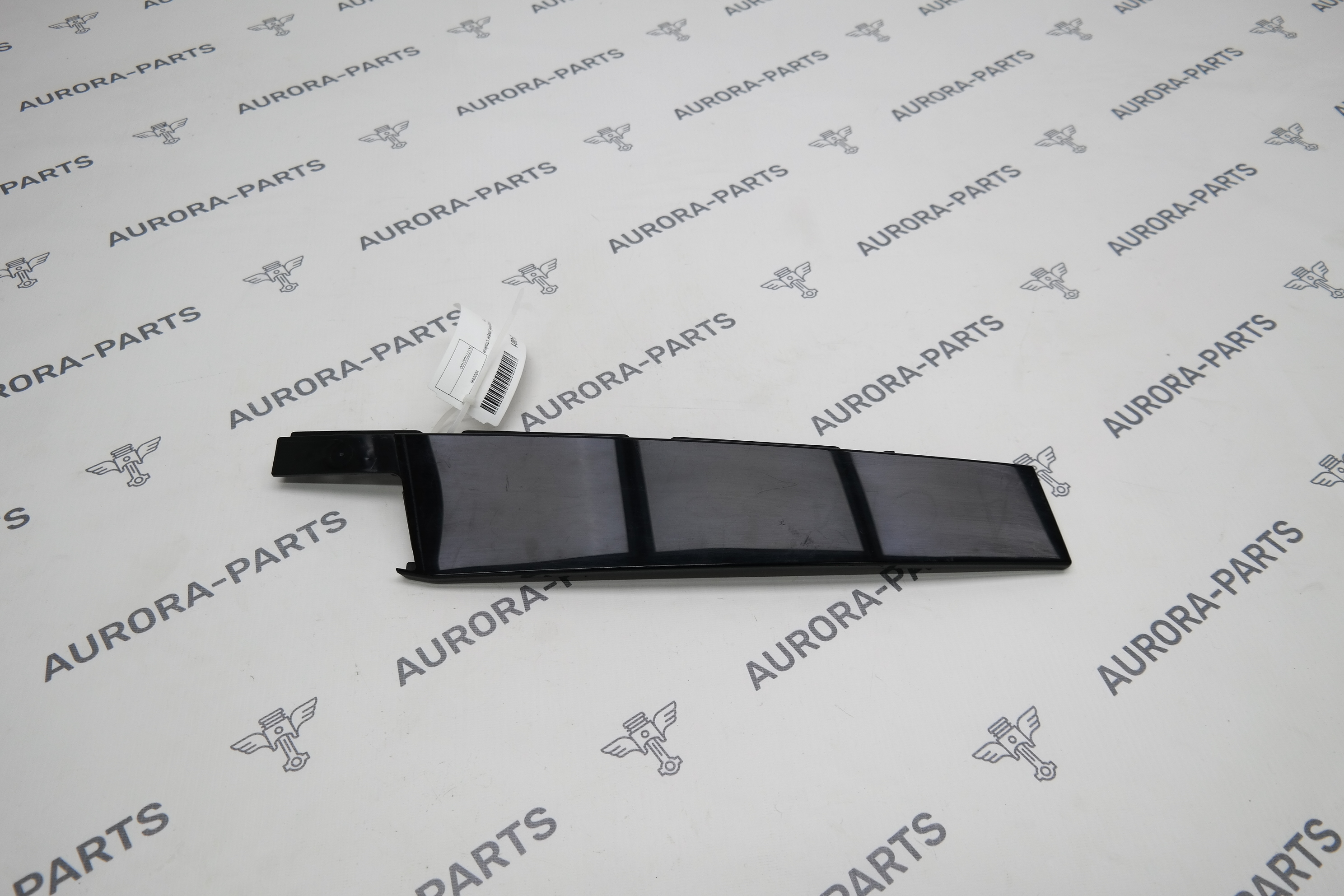 Накладка передней двери стойка B LH Mercedes A-Klasse