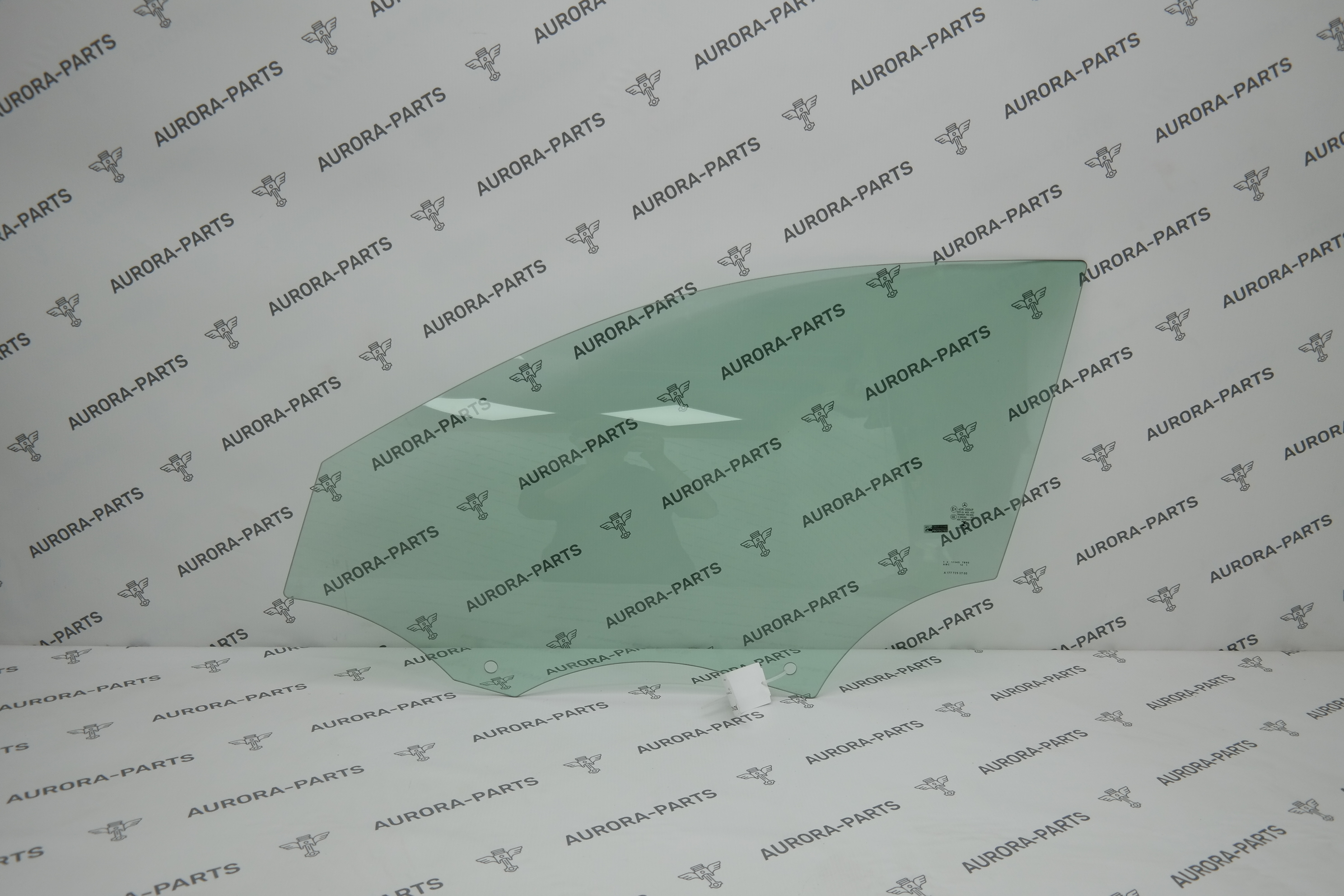 Стекло передней двери LH Mercedes A-Klasse