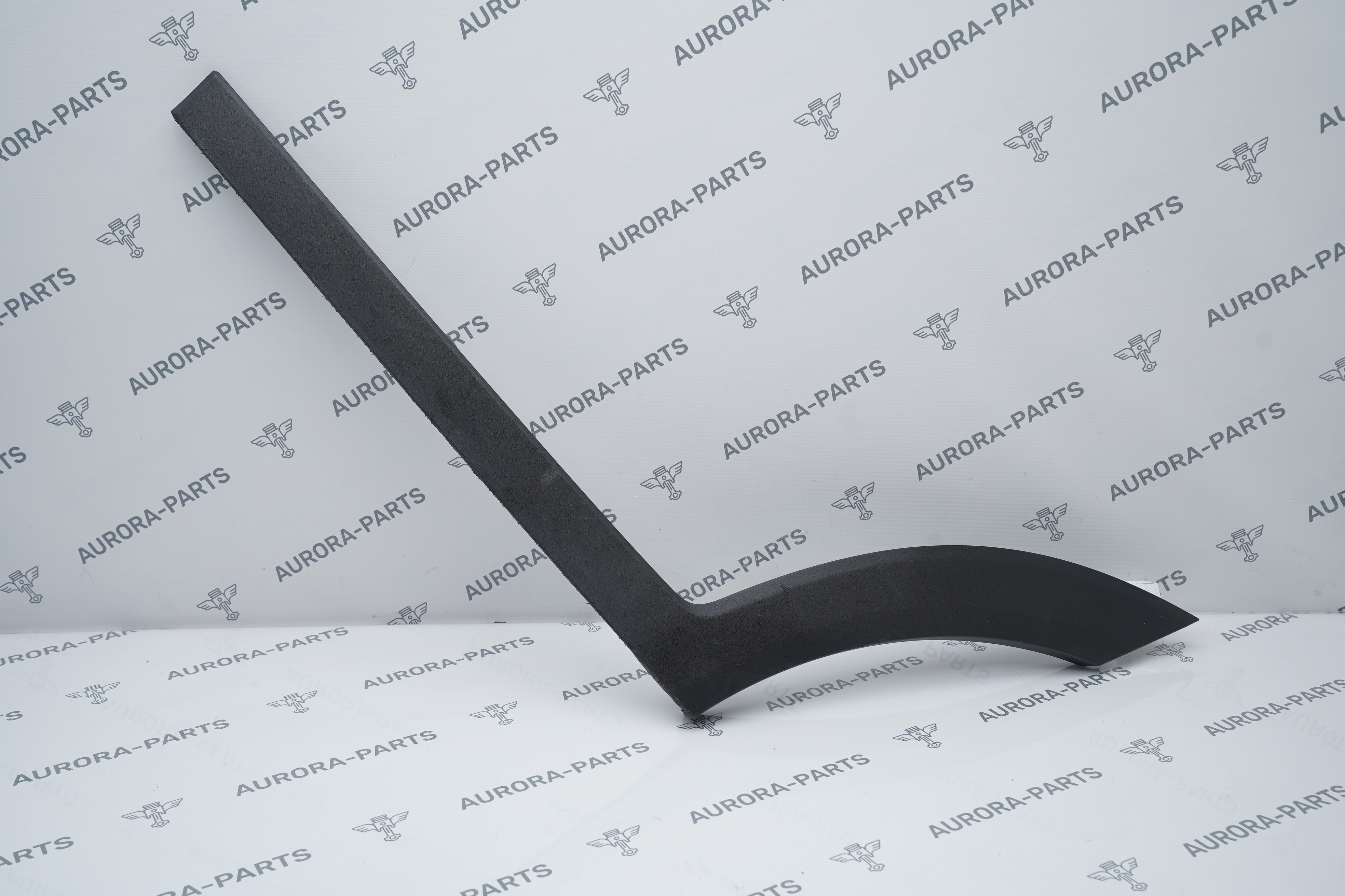 Молдинг задней двери нижний LH Hyundai Tucson