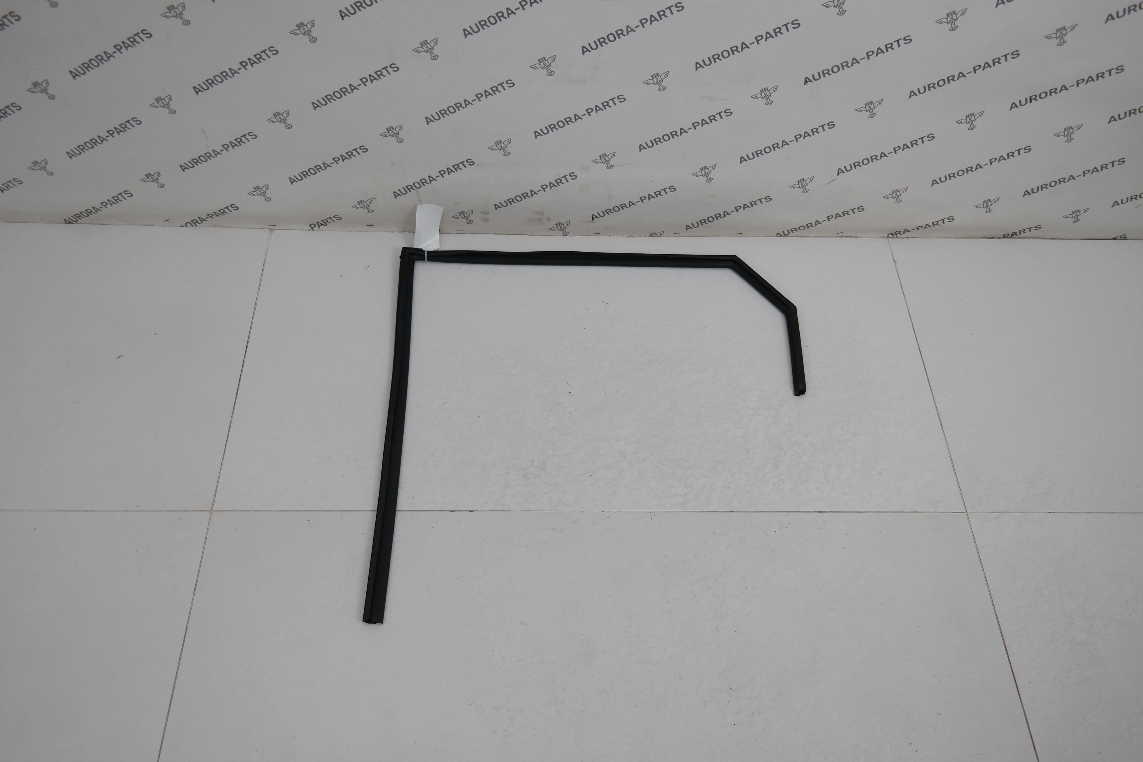 Направляющая стекла задней двери LH Hyundai Tucson