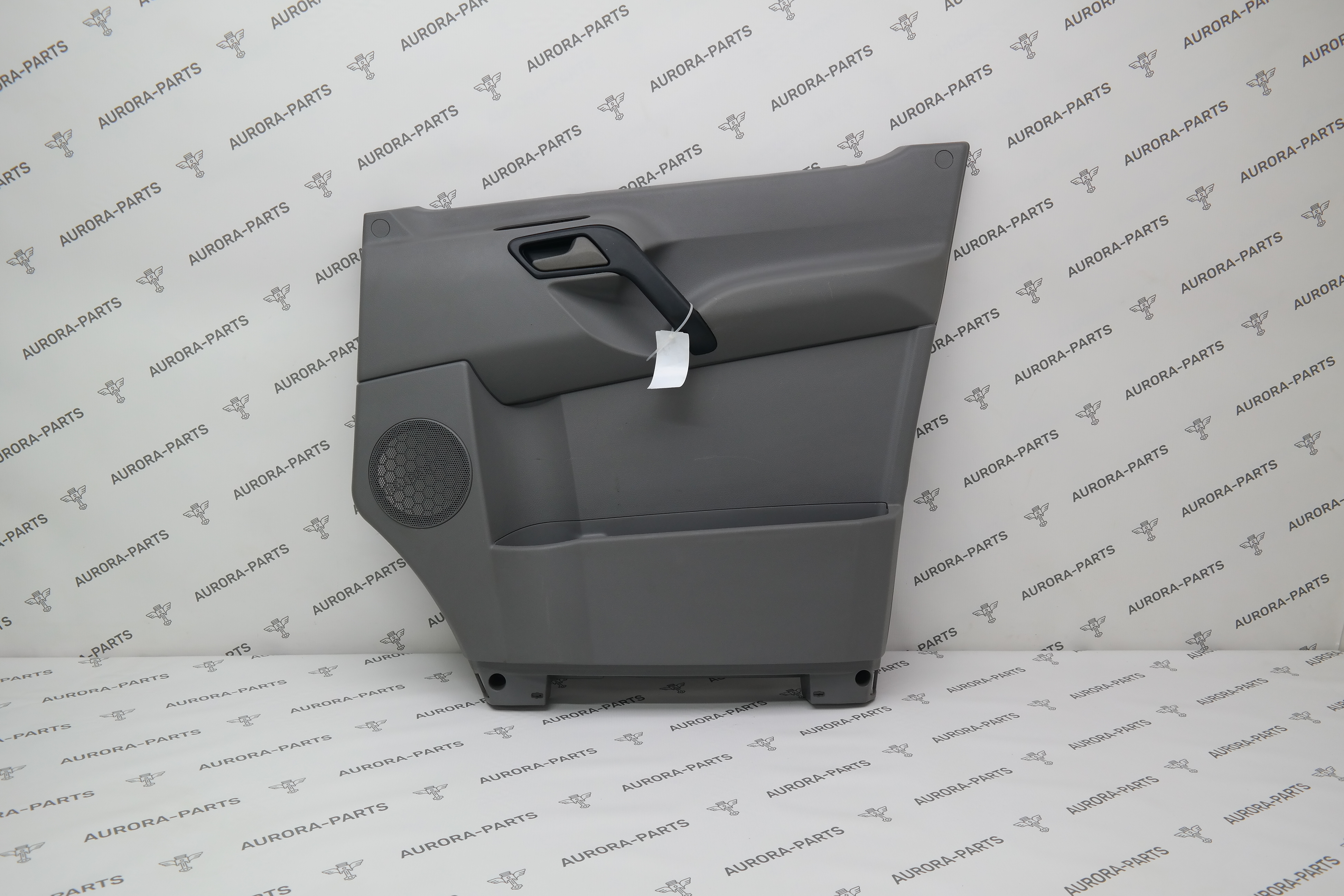 Обшивка передней двери RH Mercedes Sprinter