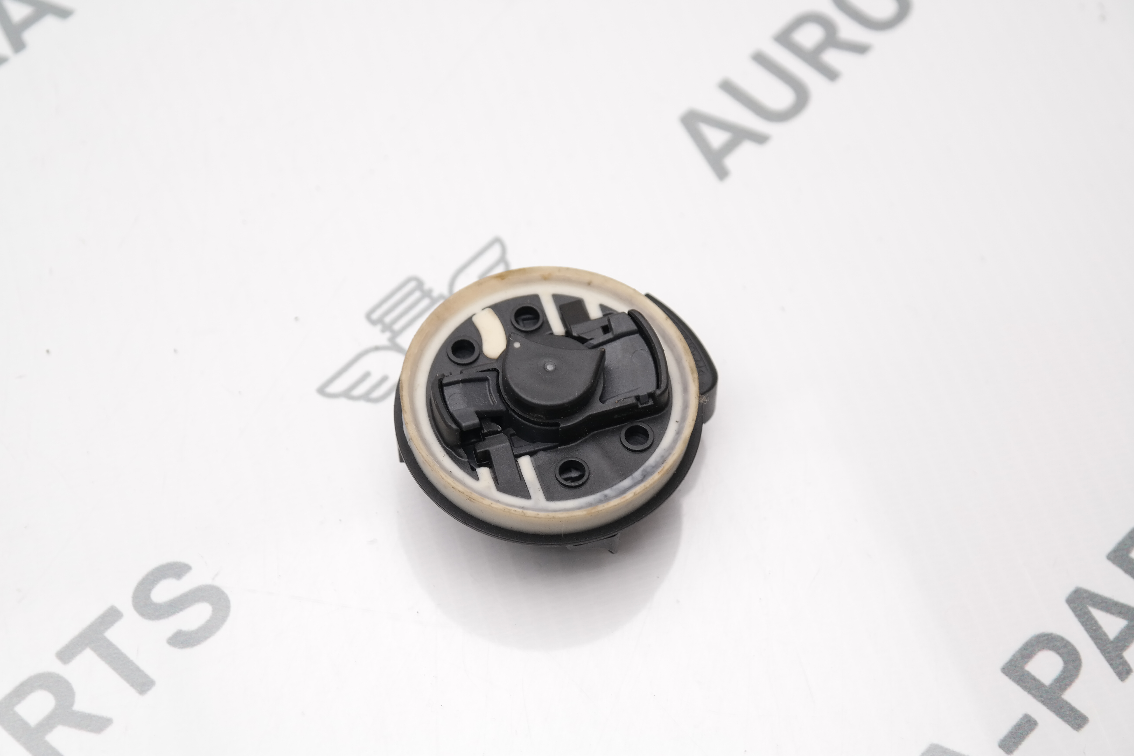 Датчик удара передней панели Audi Q7