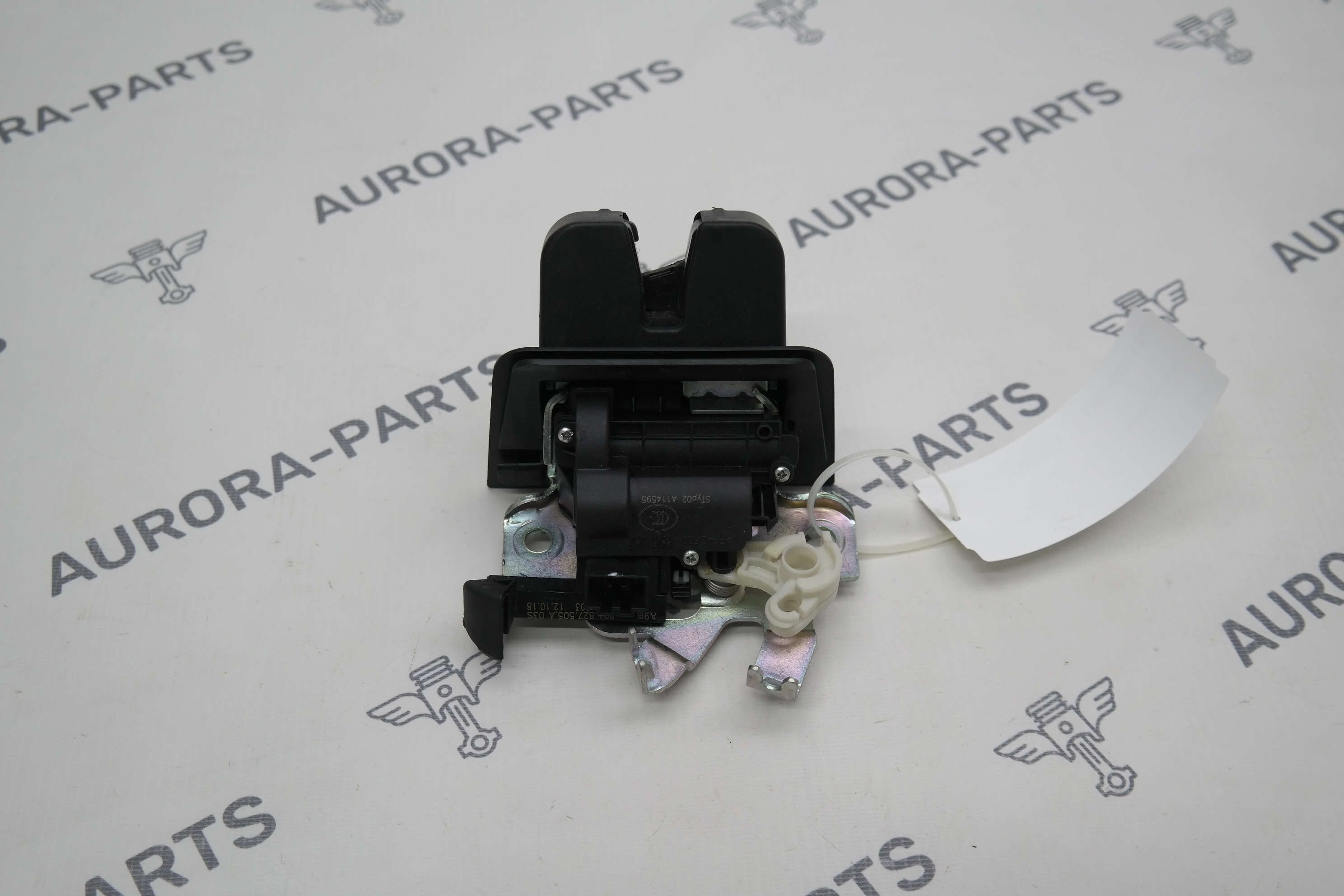 Замок крышки багажника Audi Q5