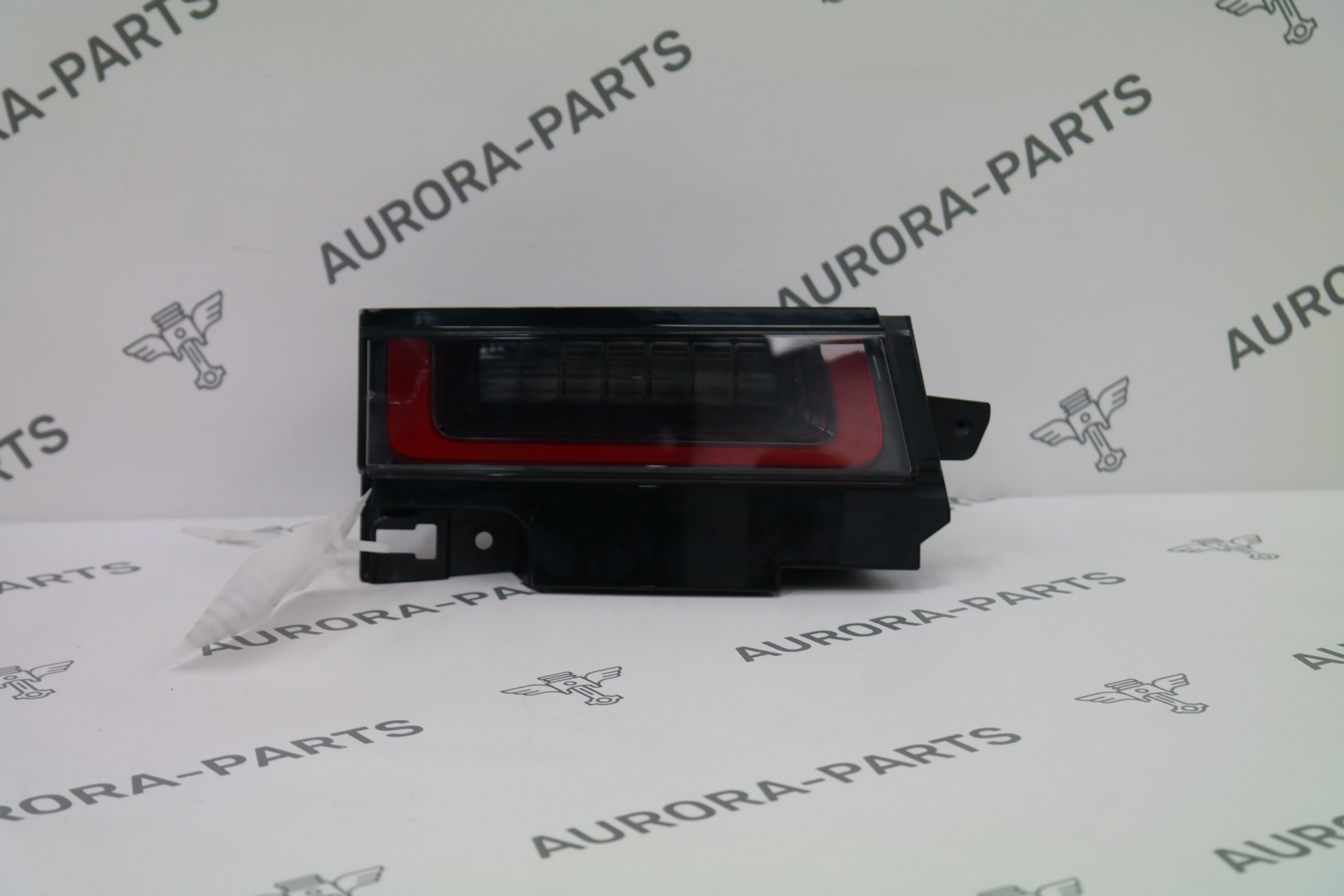 Фонарь задний LH крышки багажника Land Rover Range Rover Evoque