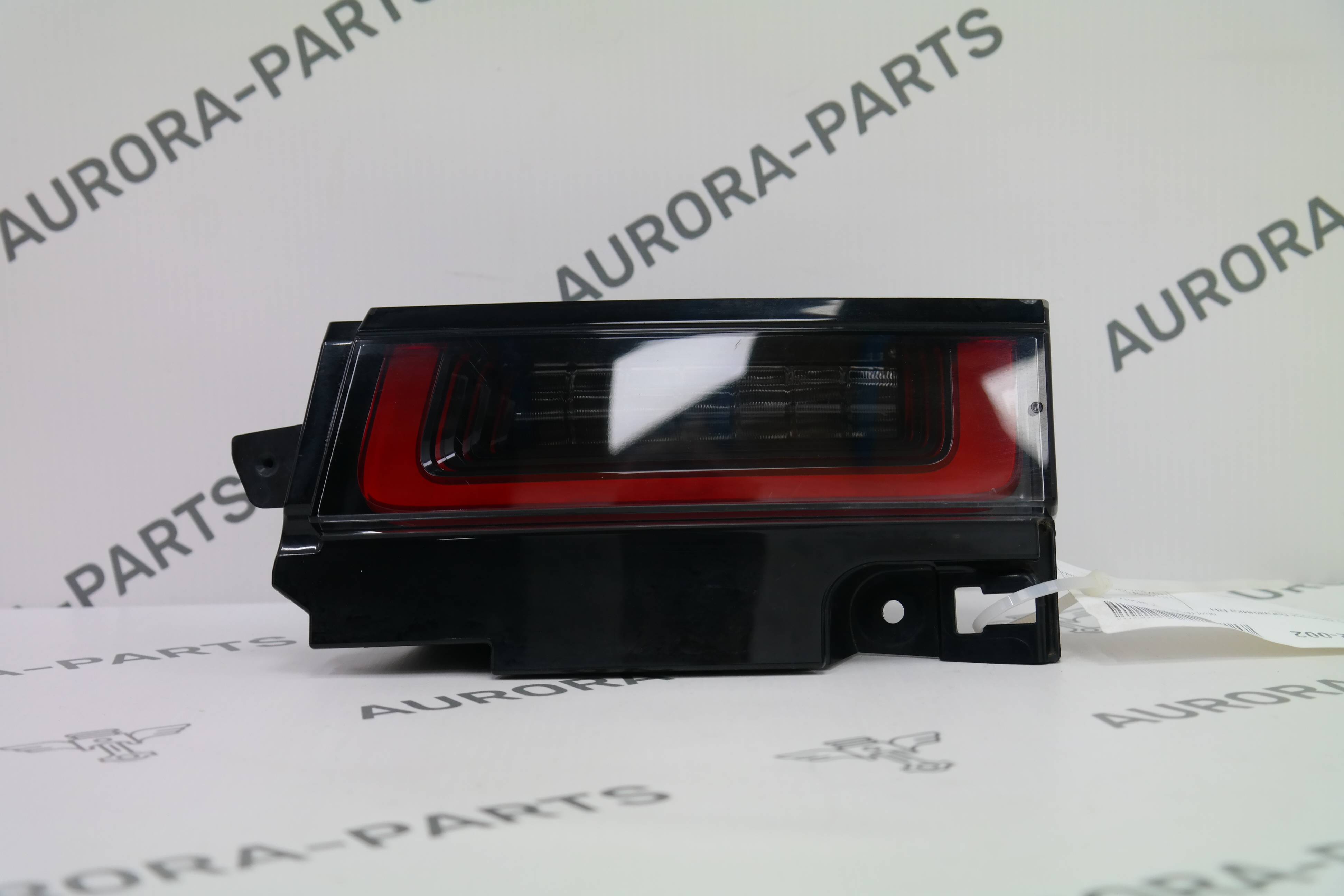Фонарь задний RH крышки багажника Land Rover Range Rover Evoque