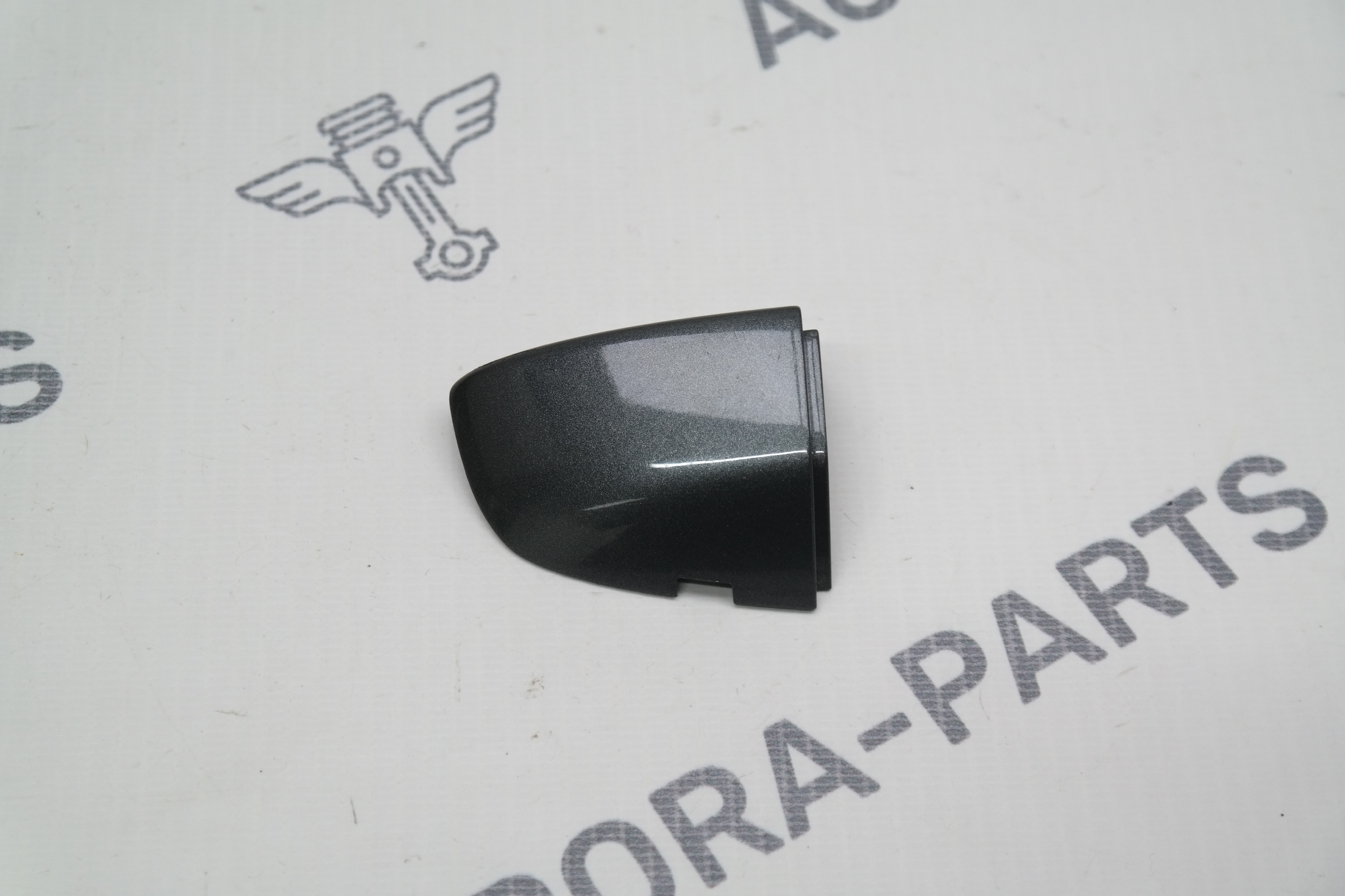 Хвостик наружной ручки двери RH VW Tiguan