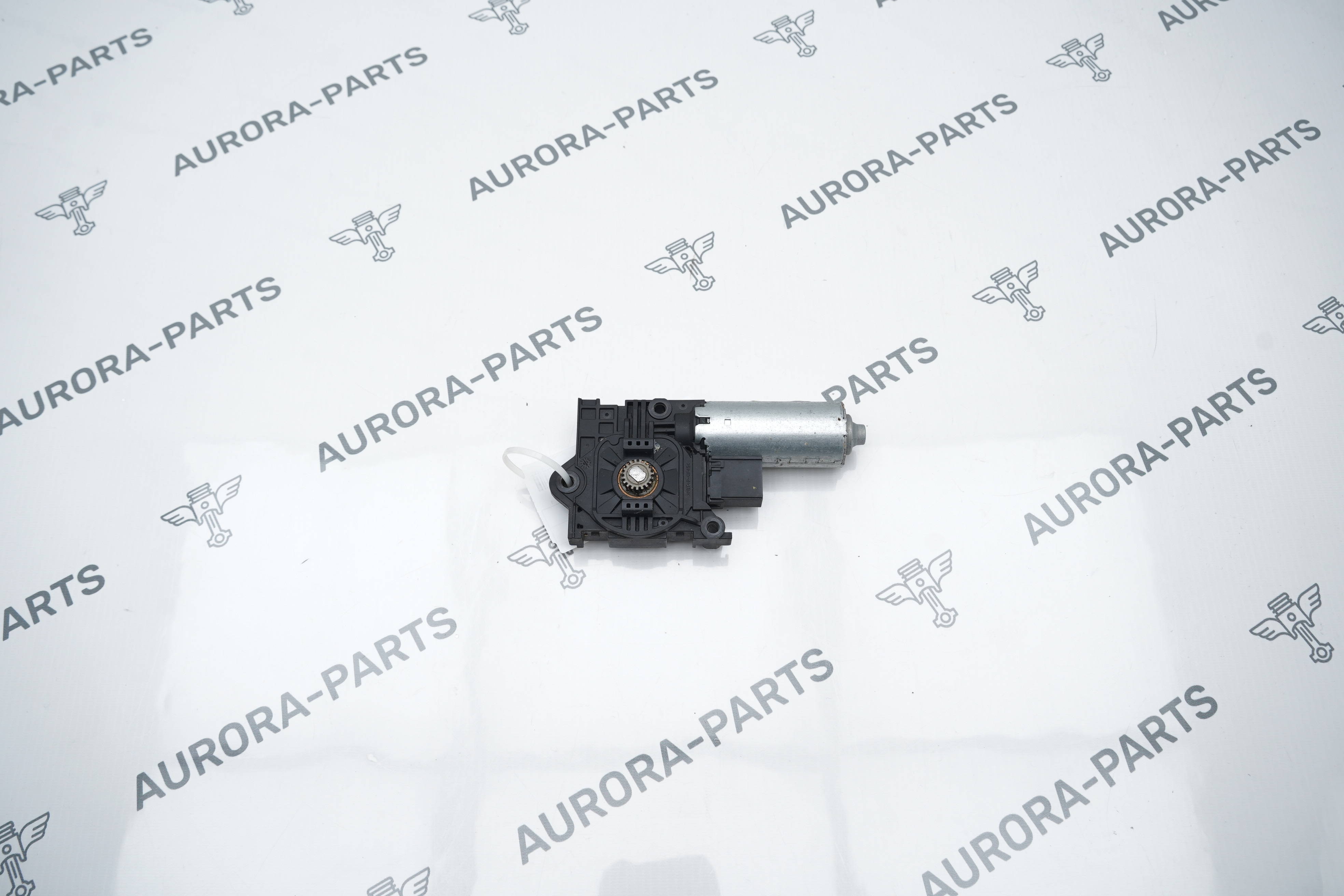 Моторчик люка Audi Q7