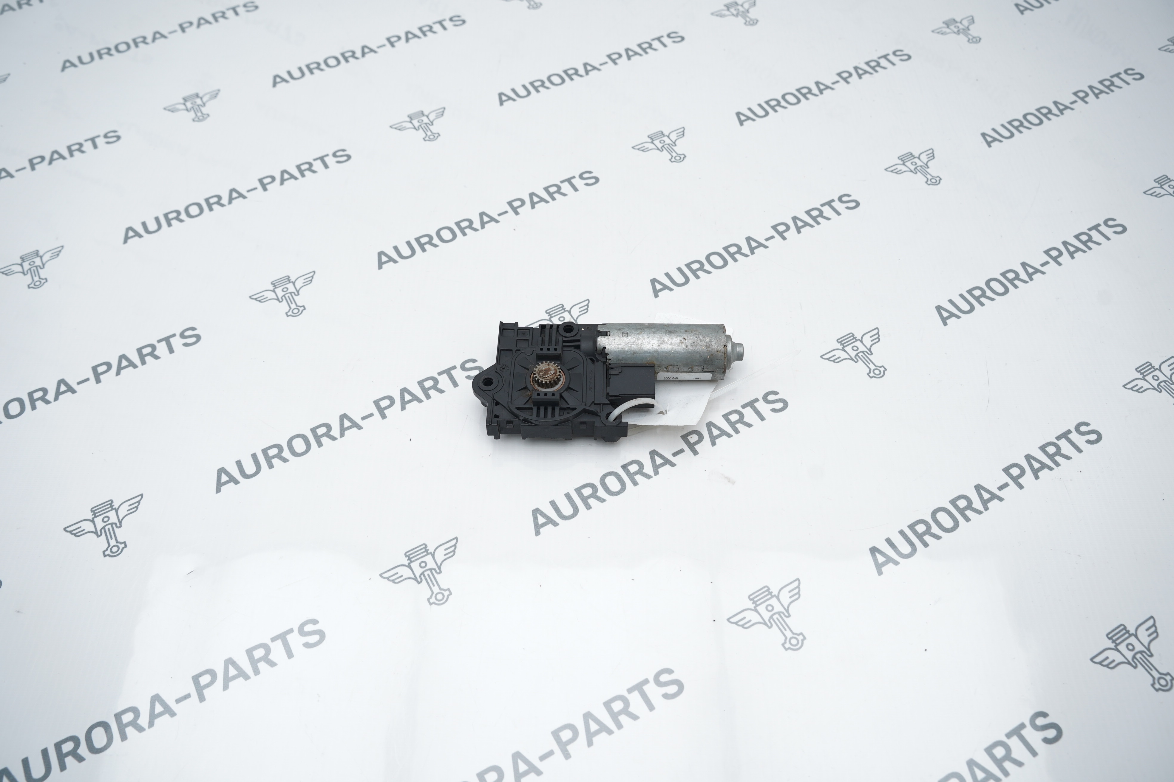 Моторчик люка Audi Q7