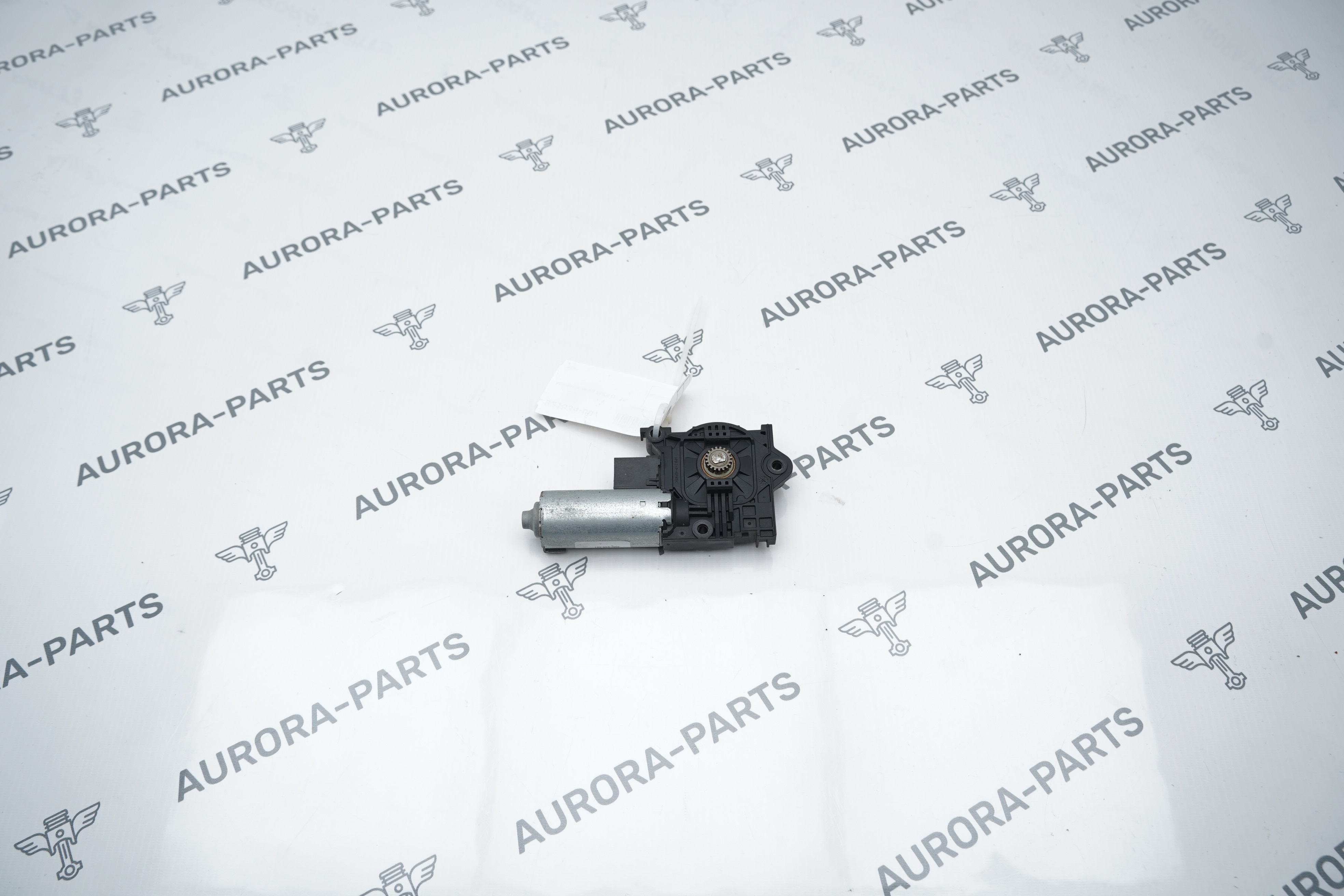 Моторчик люка Audi Q7