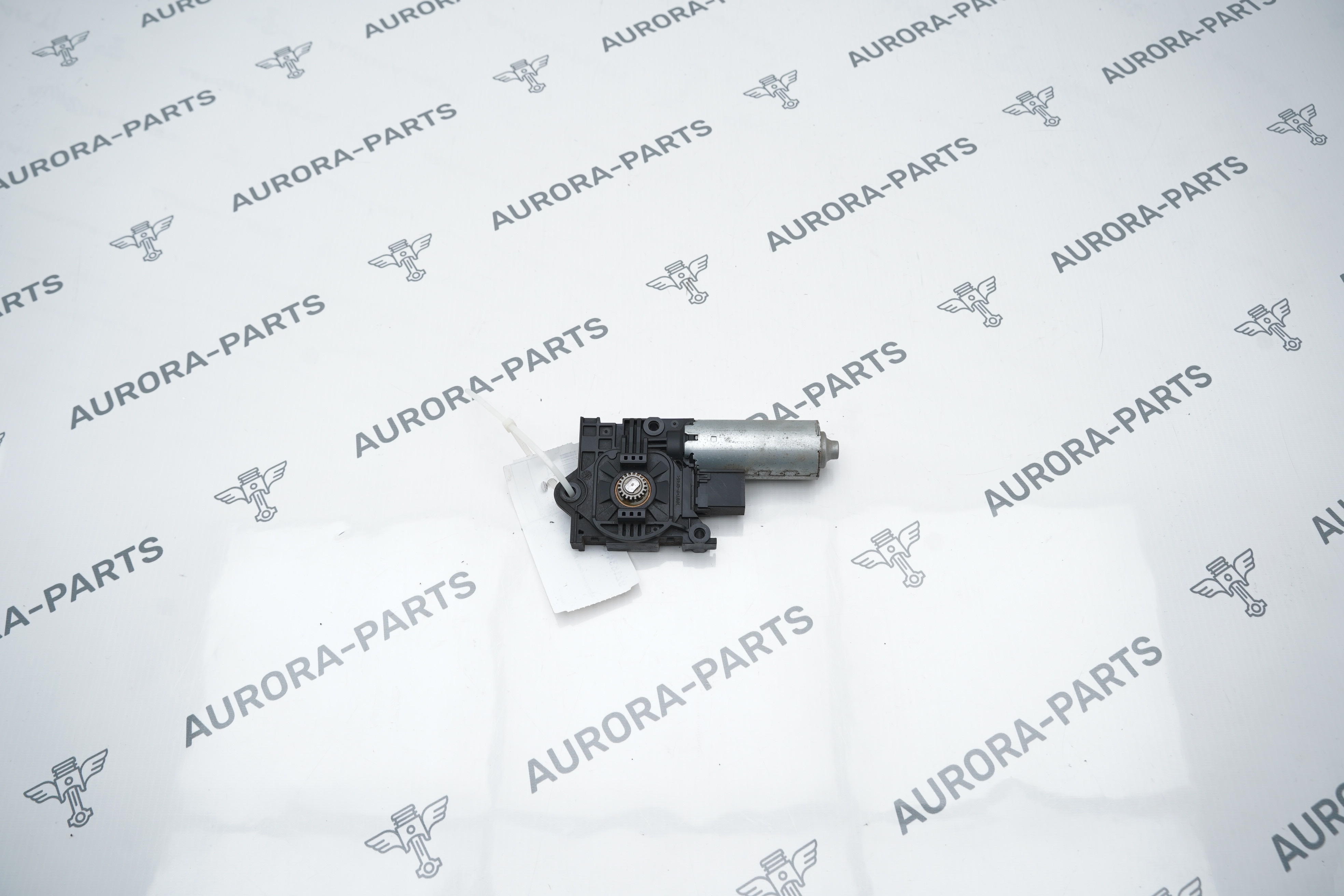 Моторчик люка Audi Q7