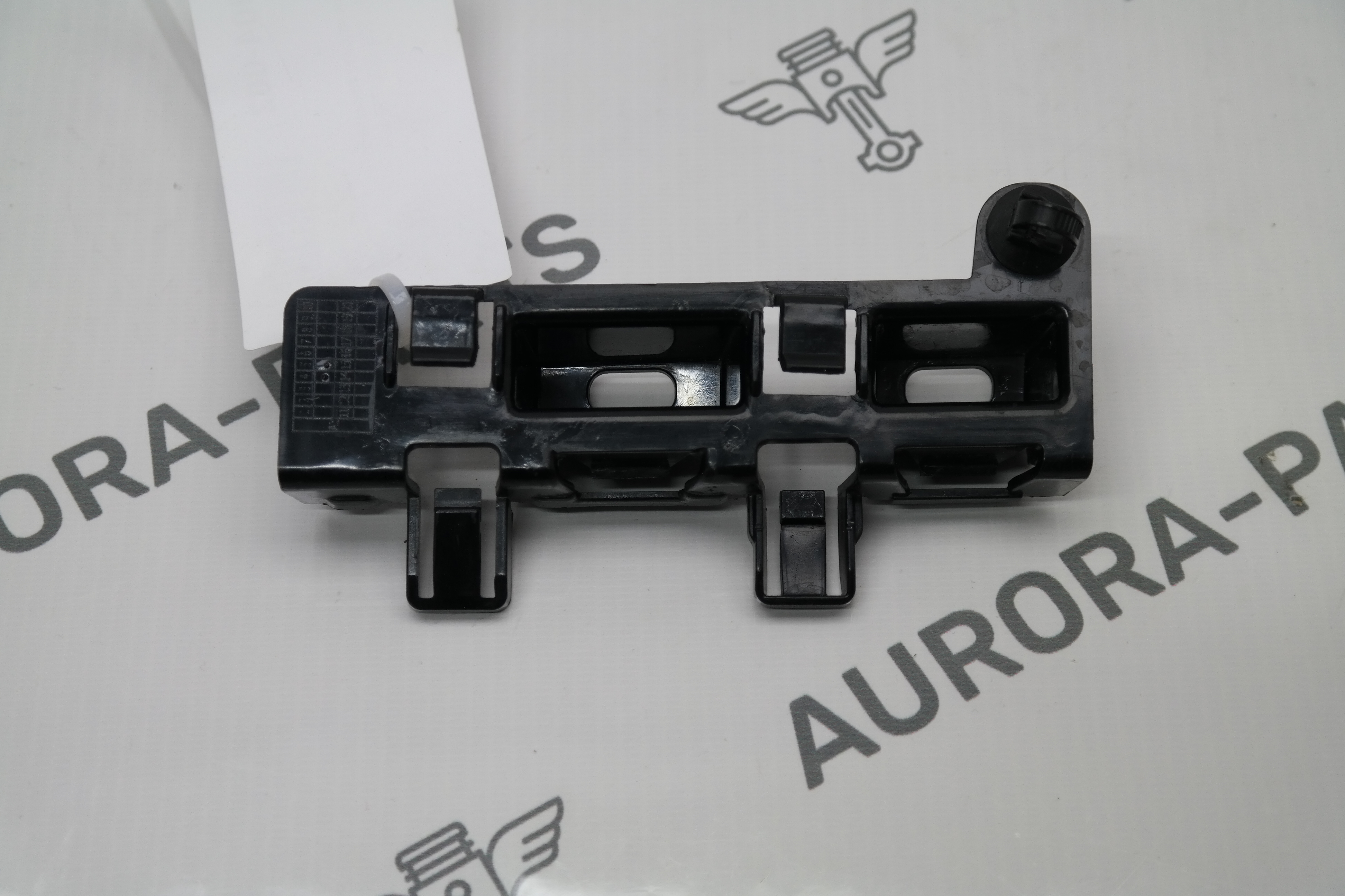 Кронштейн крыла переднего RH BMW X5