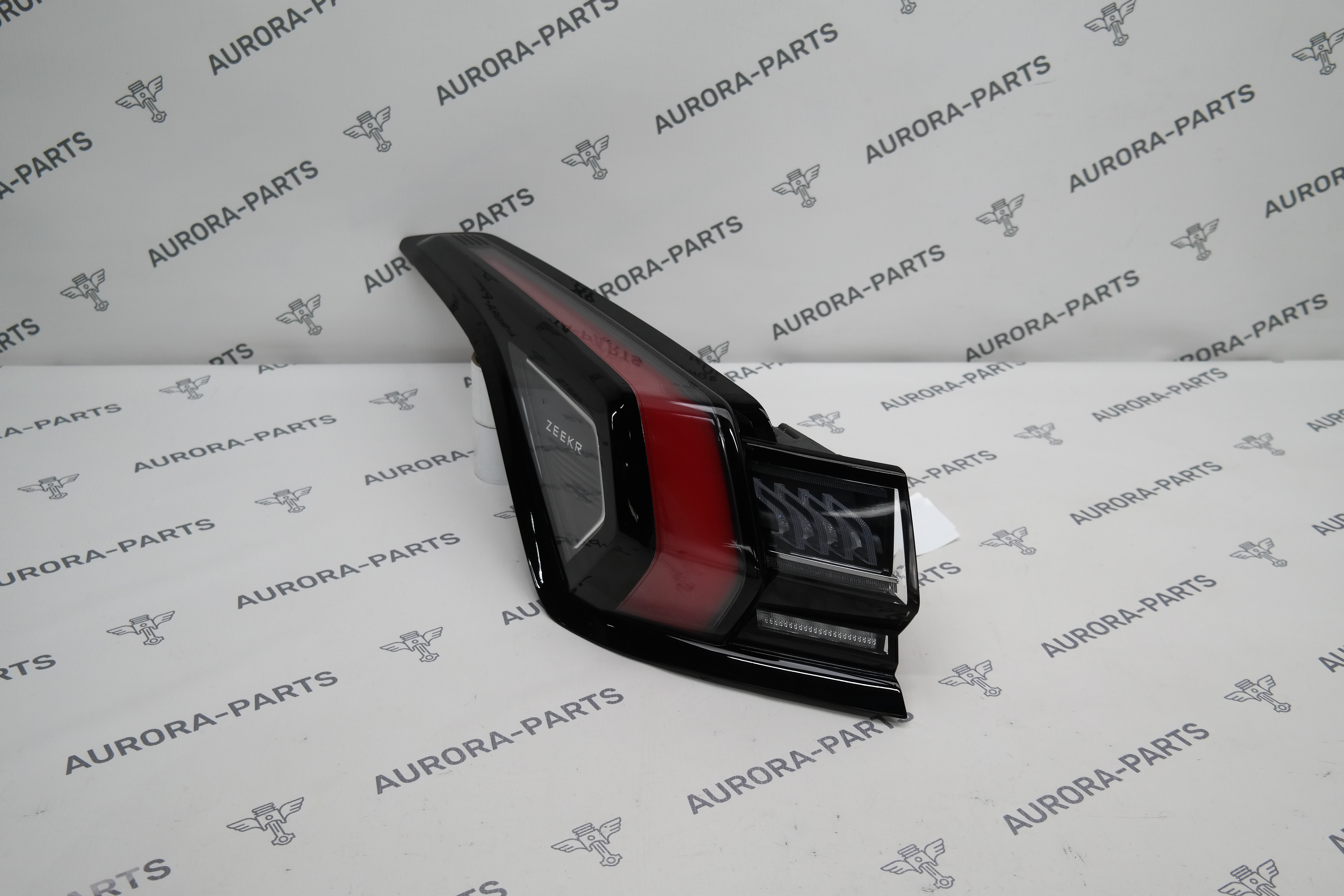 Фонарь задний LH ZEEKR 001