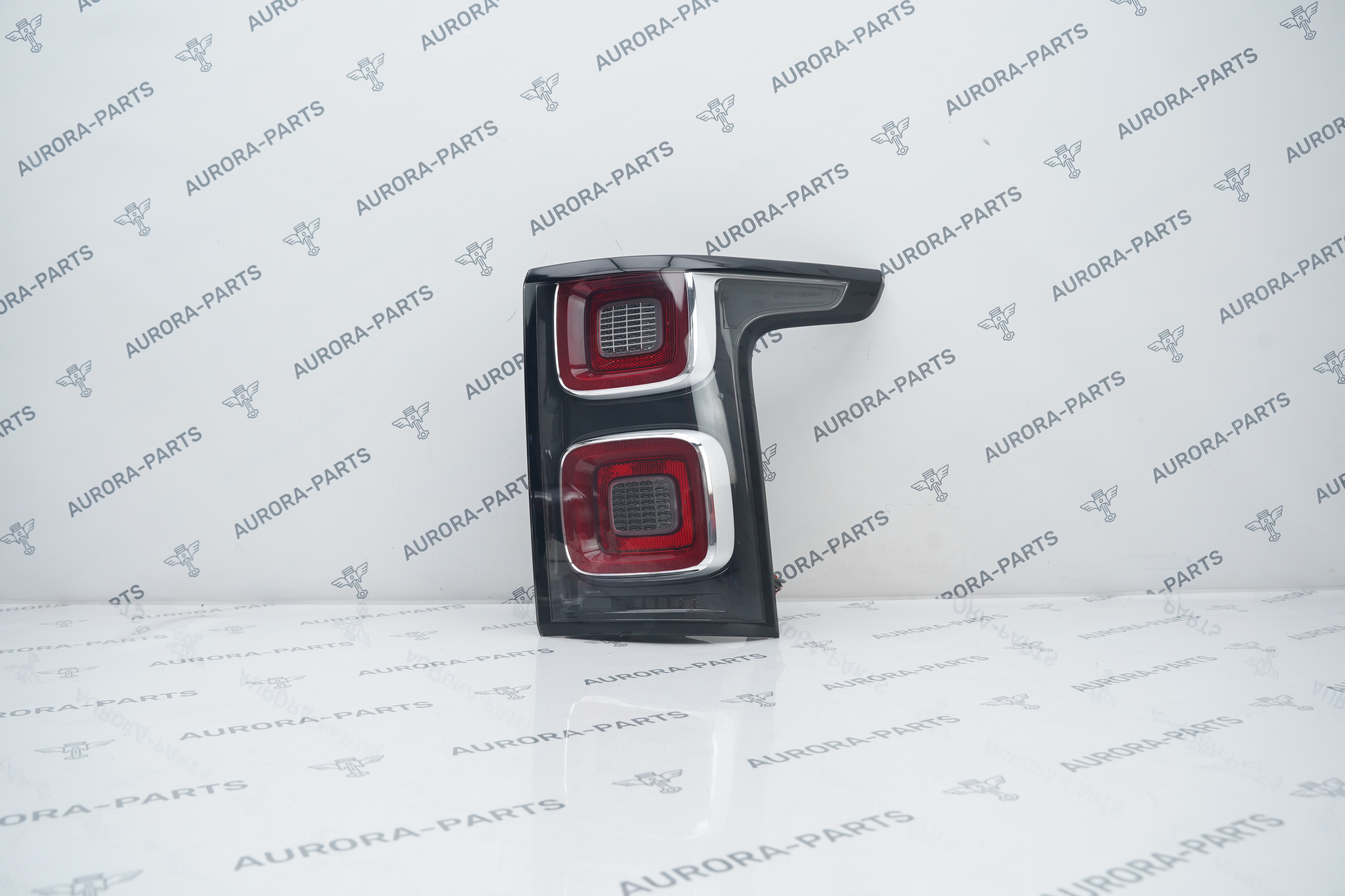 Фонарь задний RH рестайлинг Land Rover Range Rover 30DDTX