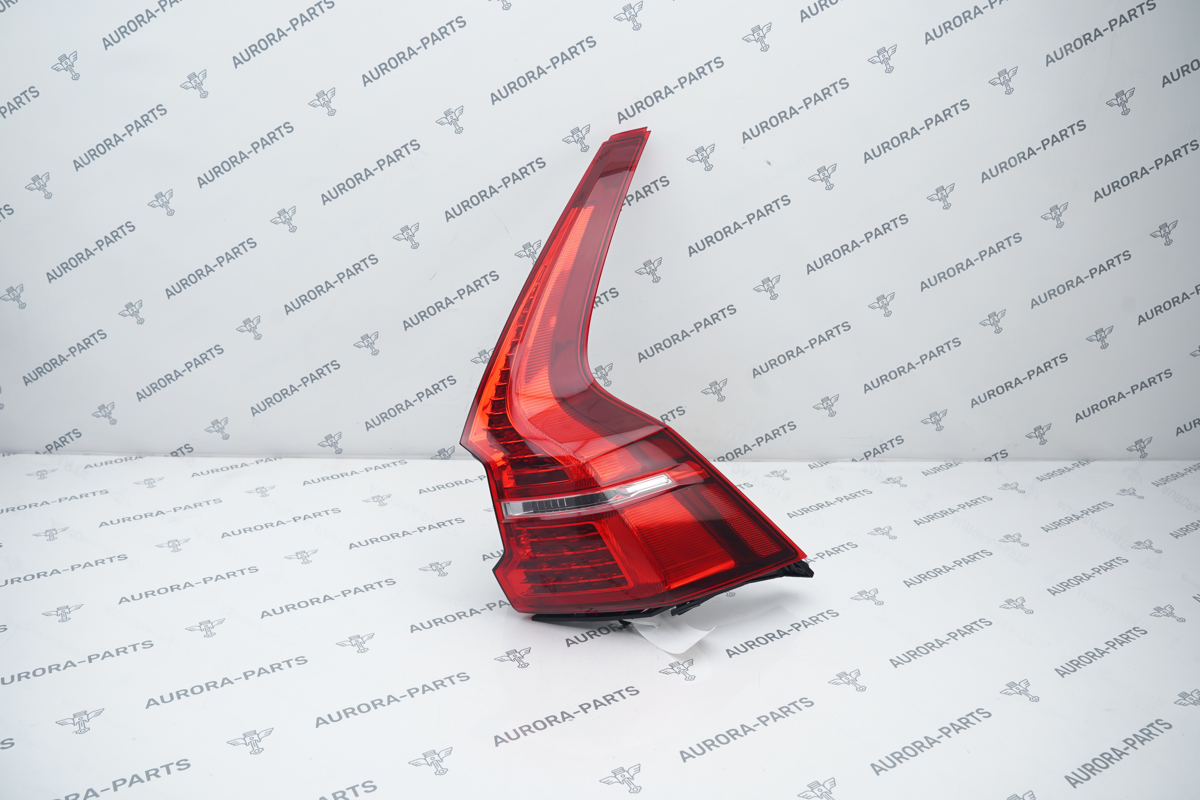 Фонарь задний RH Volvo XC60