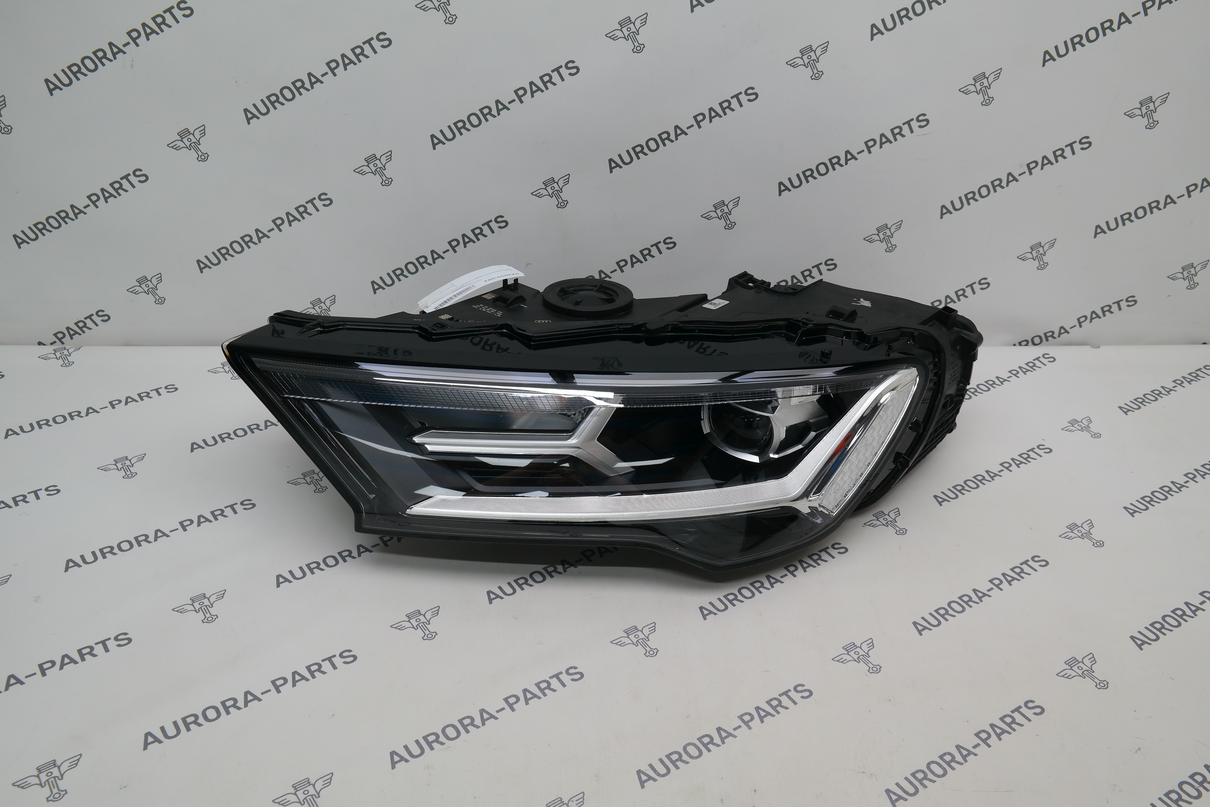 Фара передняя в сборе LH рестайлинг Audi Q7