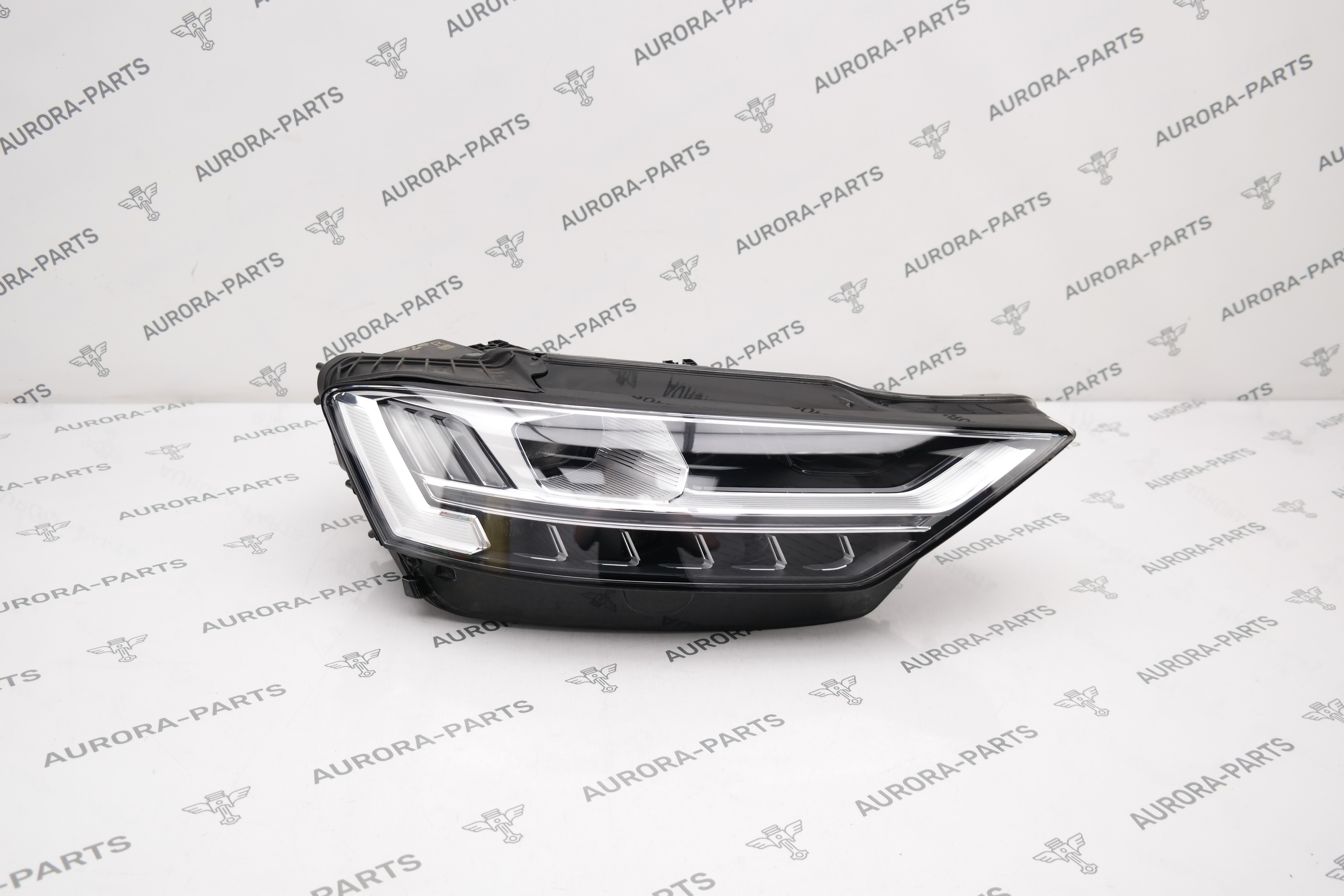 Фара светодиодная Matrix (Без блоков) RH Audi A8