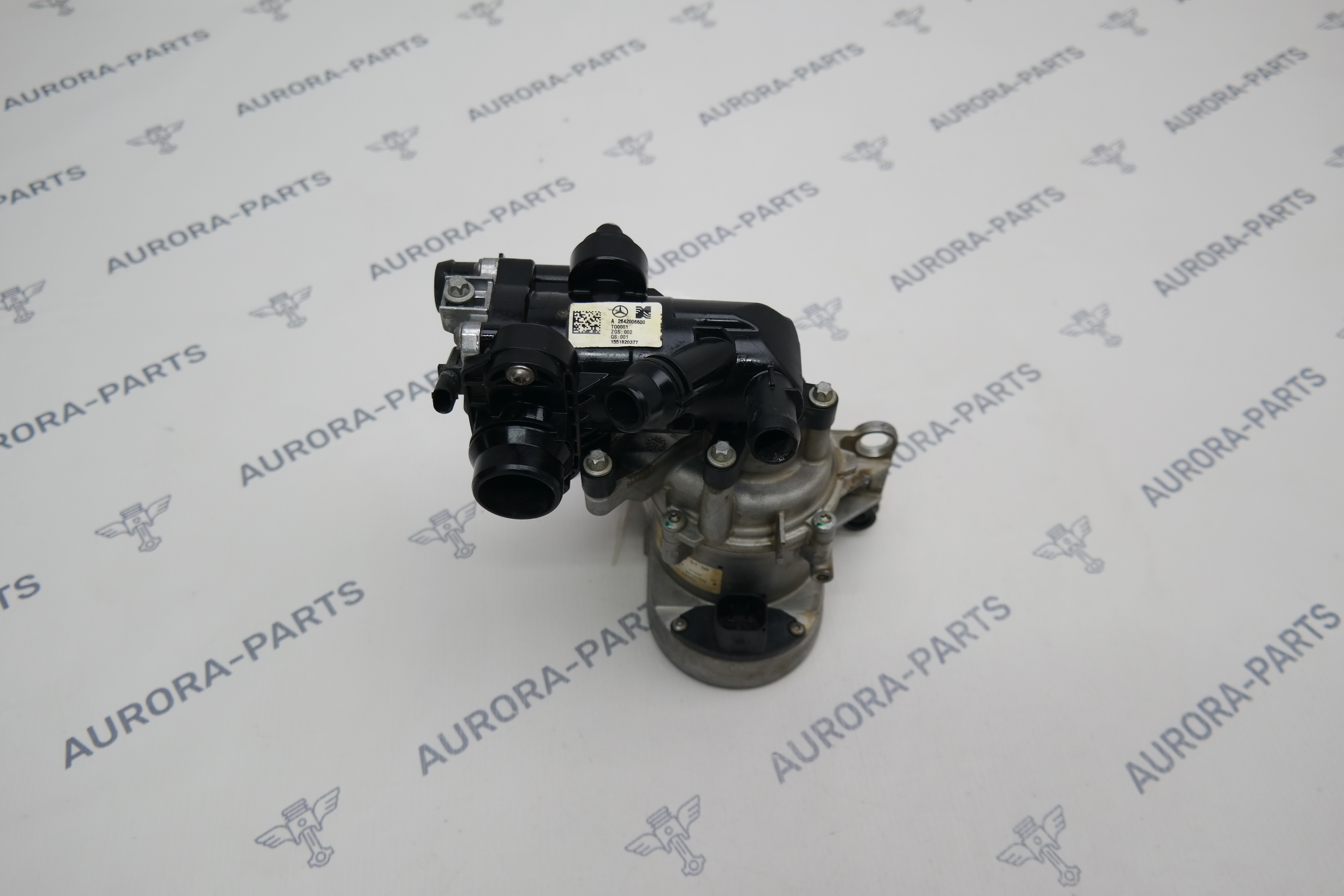 Насос системы охлаждения в сборе с термостатом Mercedes C-Klasse