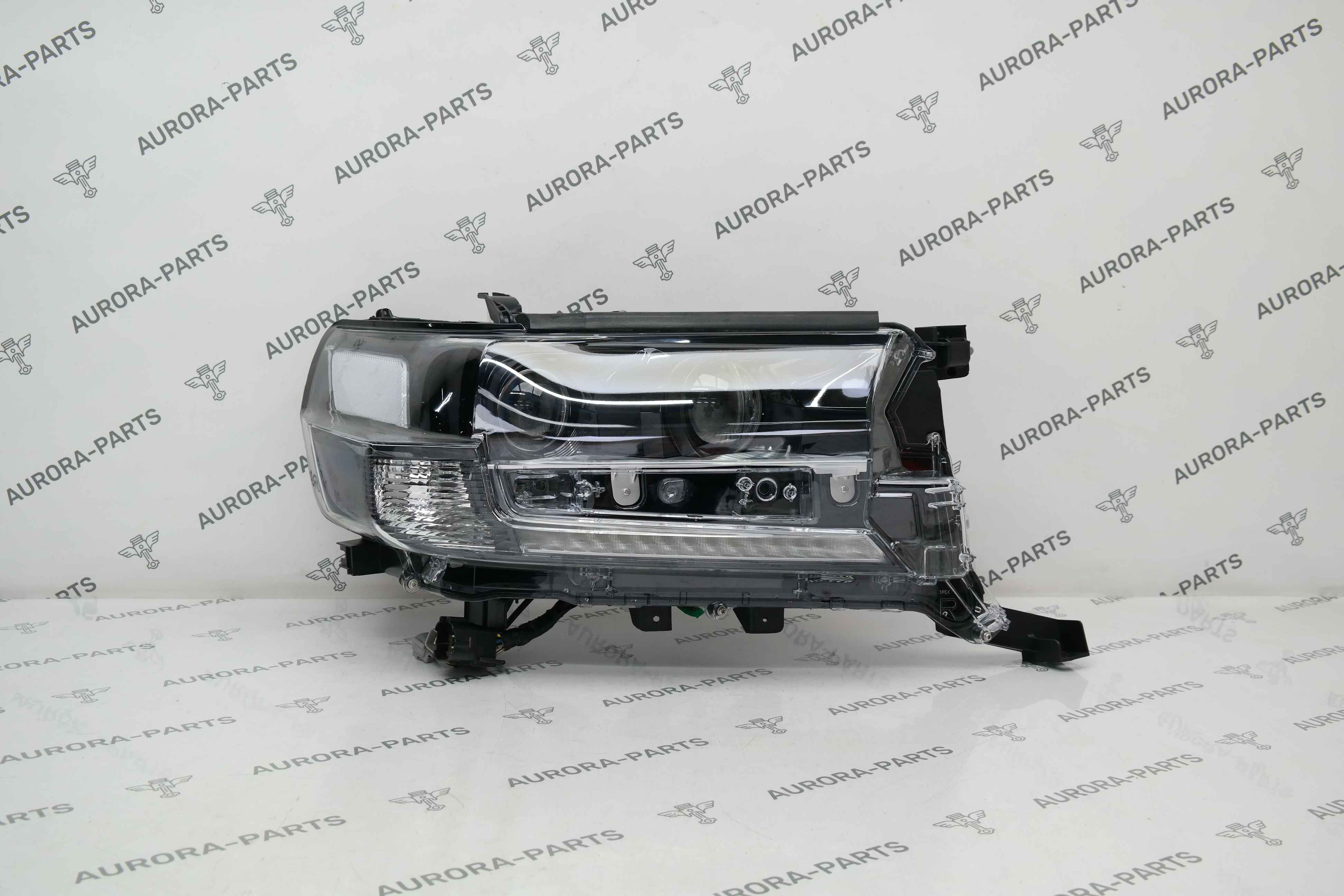 Фара LED + галоген в сборе RH (Black) Toyota Land Cruiser