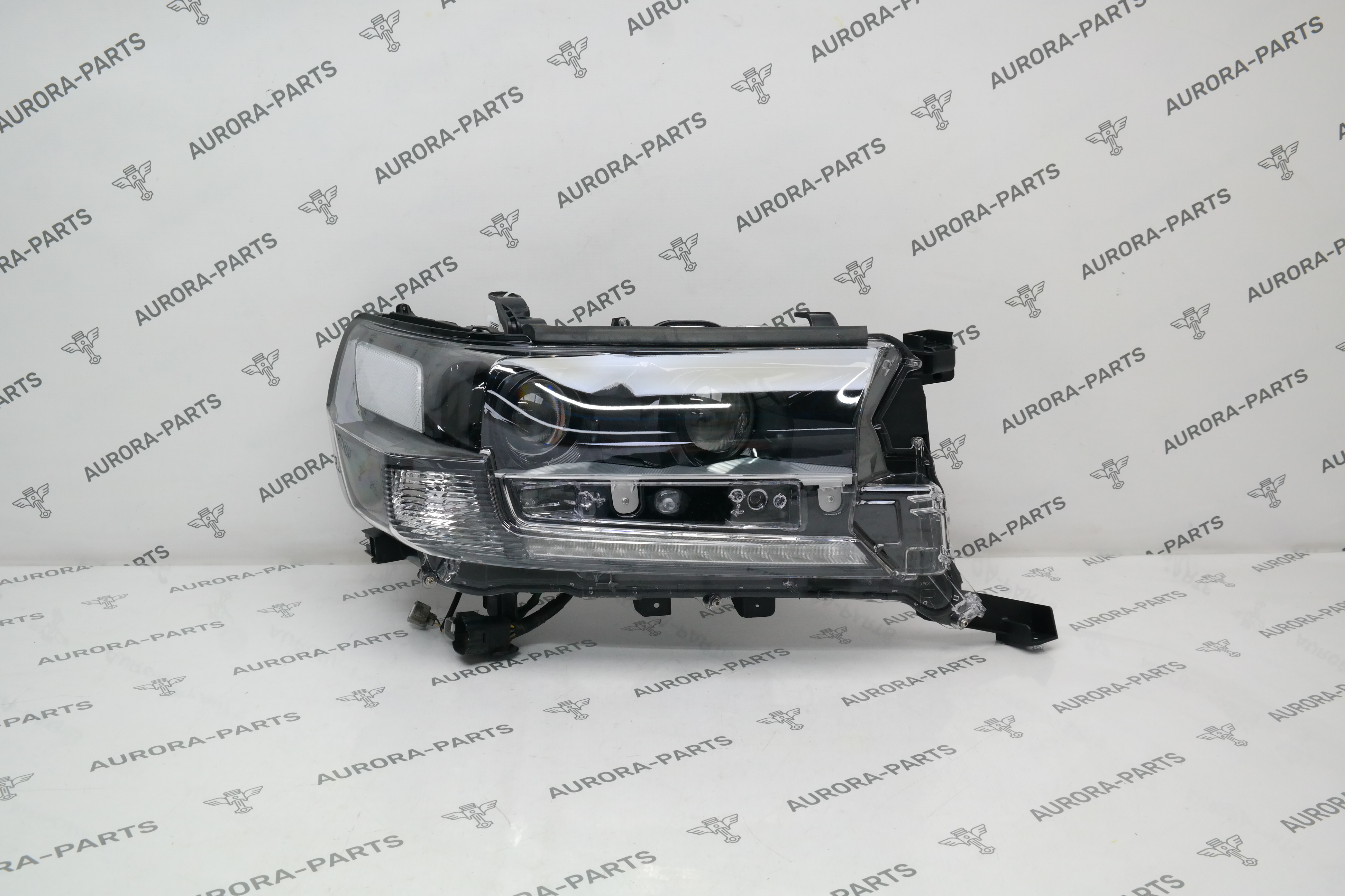 Фара LED + галоген в сборе RH (Black) Toyota Land Cruiser