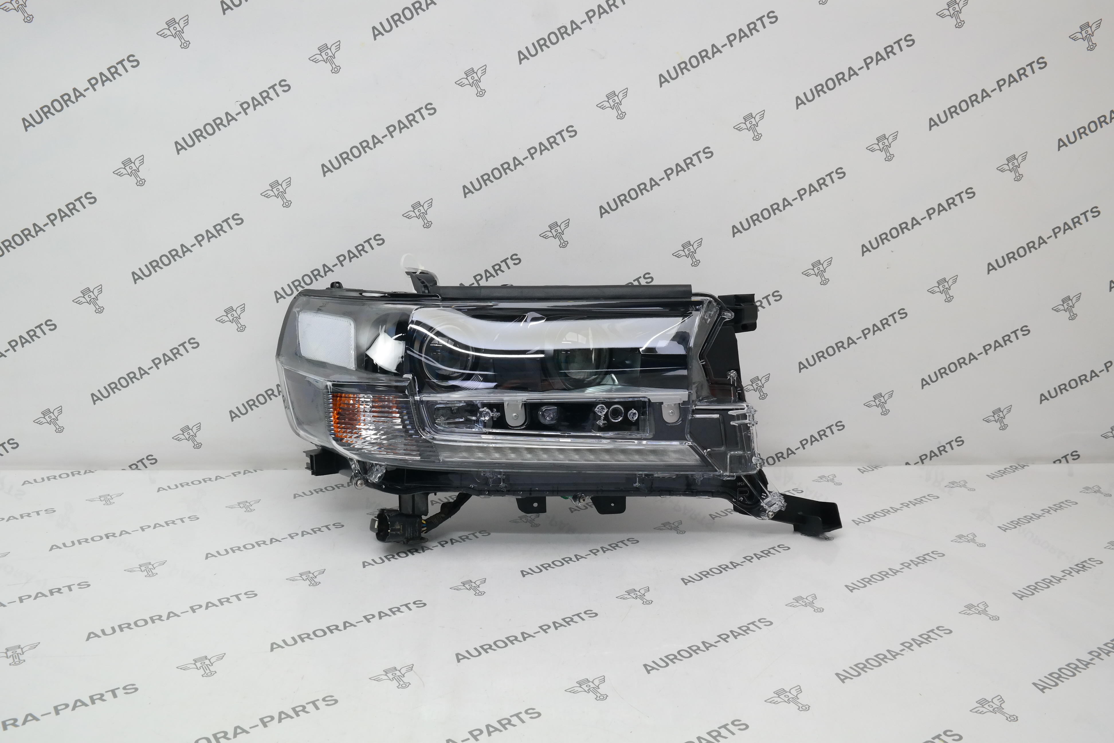Фара LED + галоген в сборе RH (Black) Toyota Land Cruiser