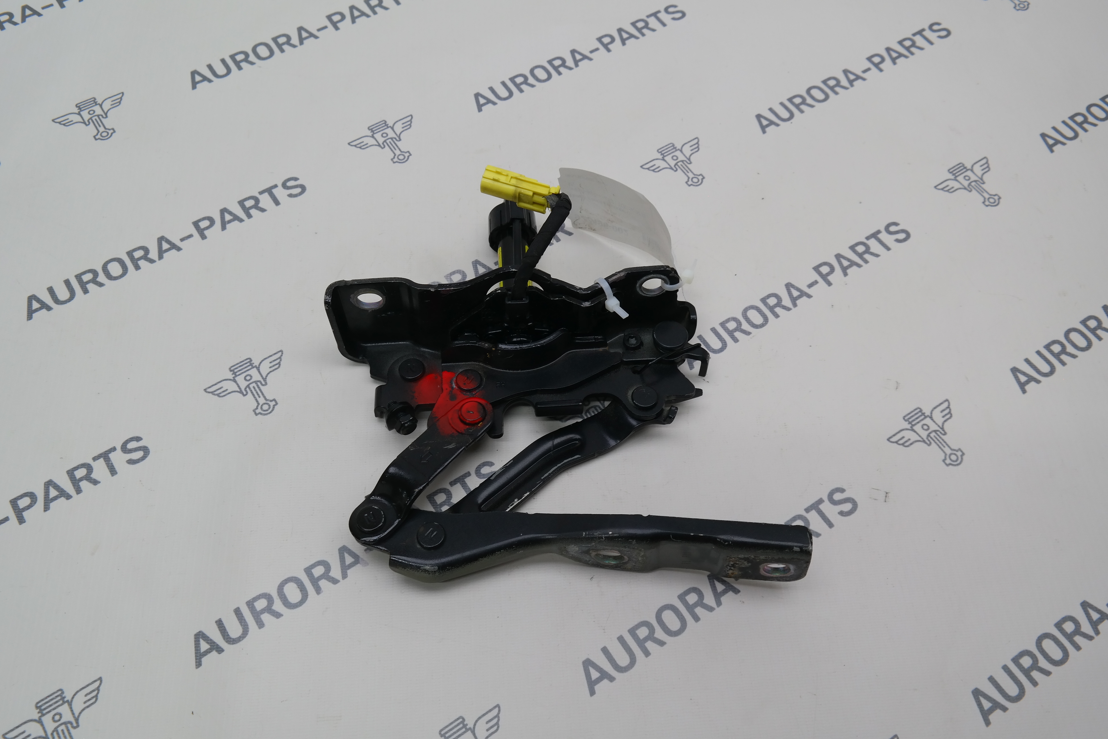 Петля капота в сборе с пиропатроном RH Hyundai Tucson