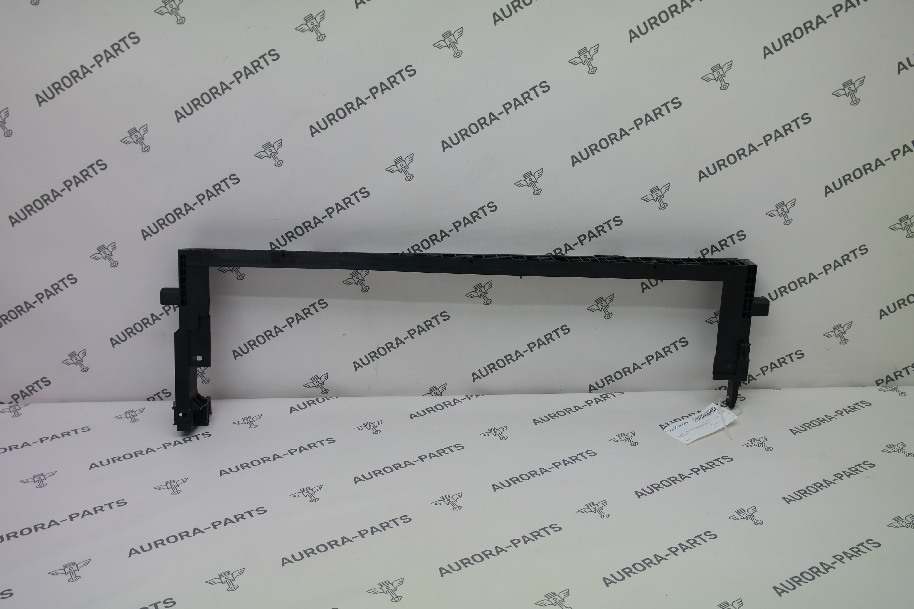 Кронштейн крепления радиатора Li Auto LiXiang L9