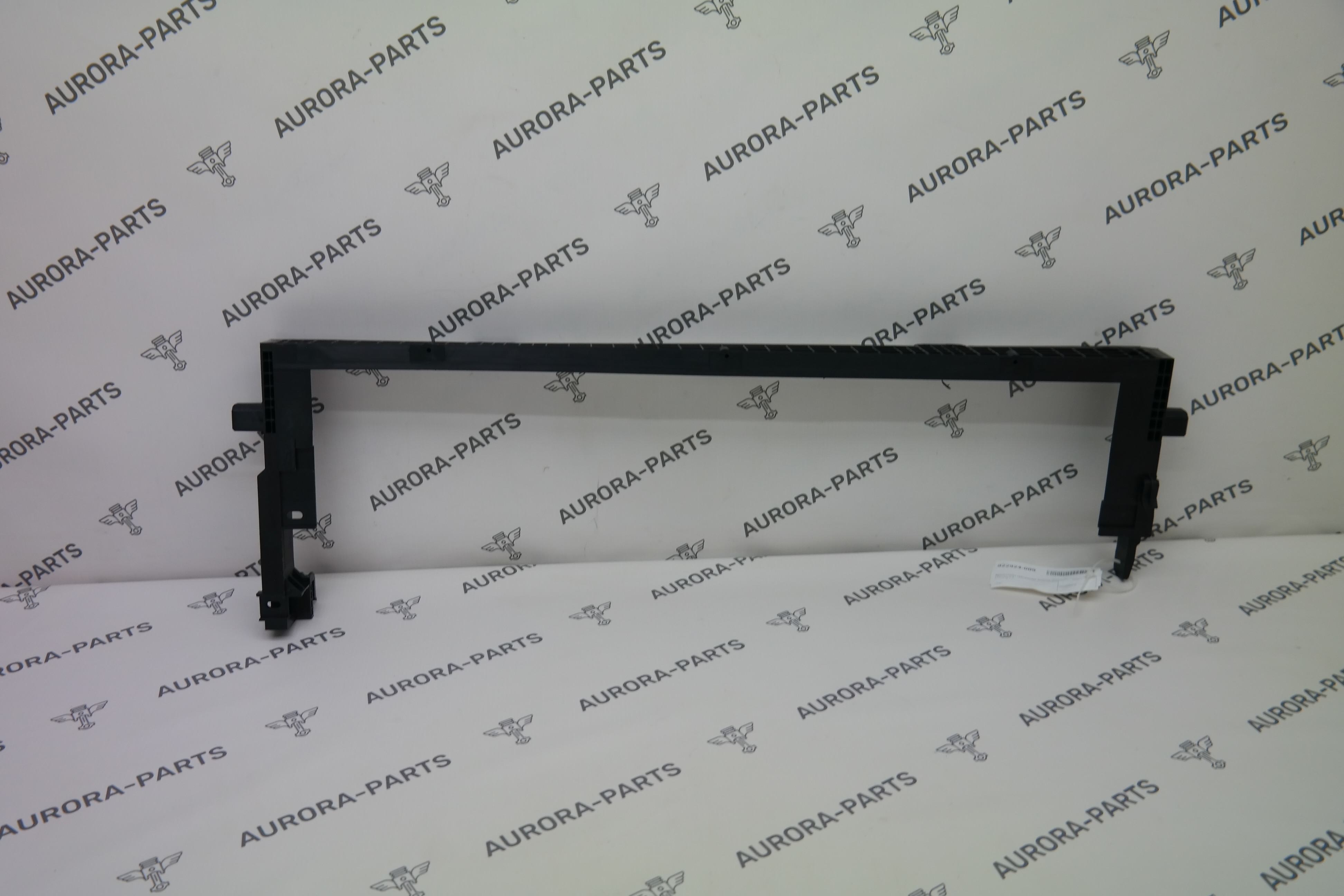 Кронштейн крепления радиатора Li Auto LiXiang L9