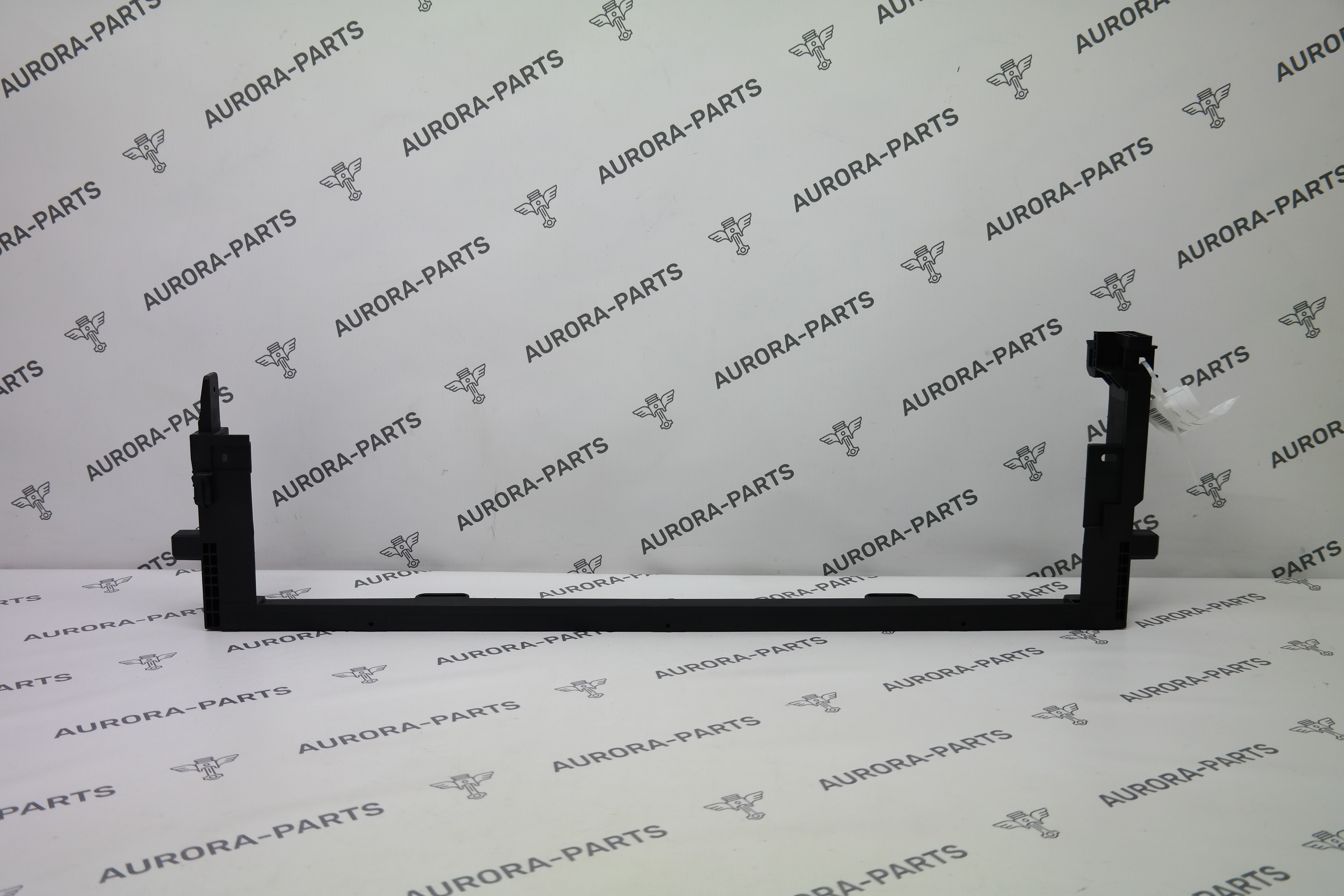 Кронштейн крепления радиатора Li Auto LiXiang L9