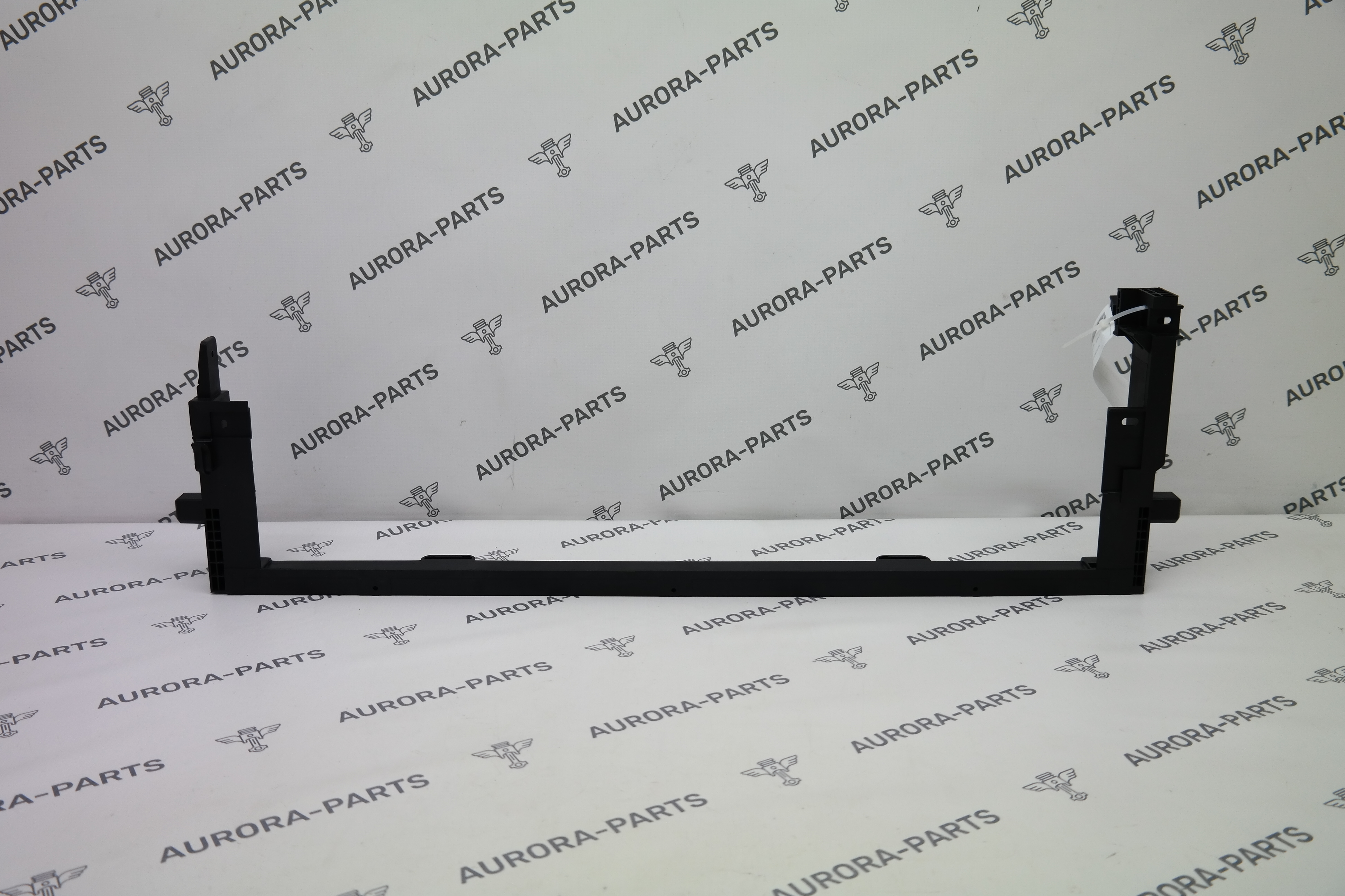 Кронштейн крепления радиатора Li Auto LiXiang L9