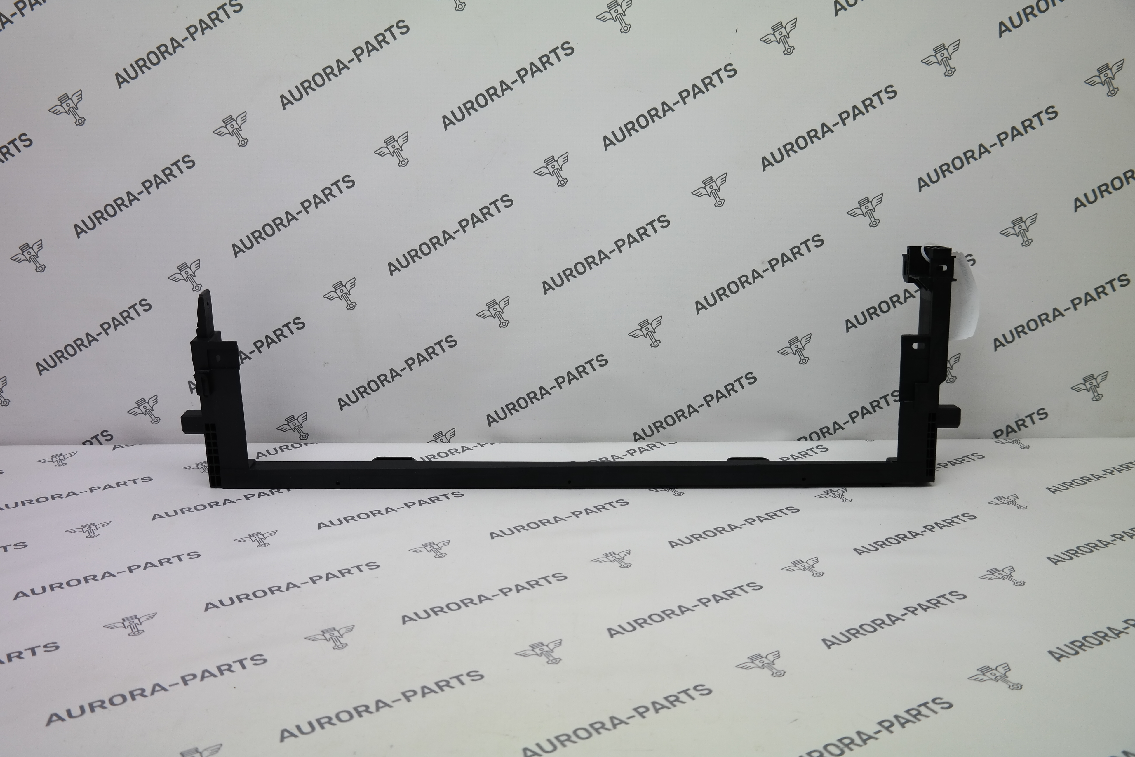 Кронштейн крепления радиатора Li Auto LiXiang L9