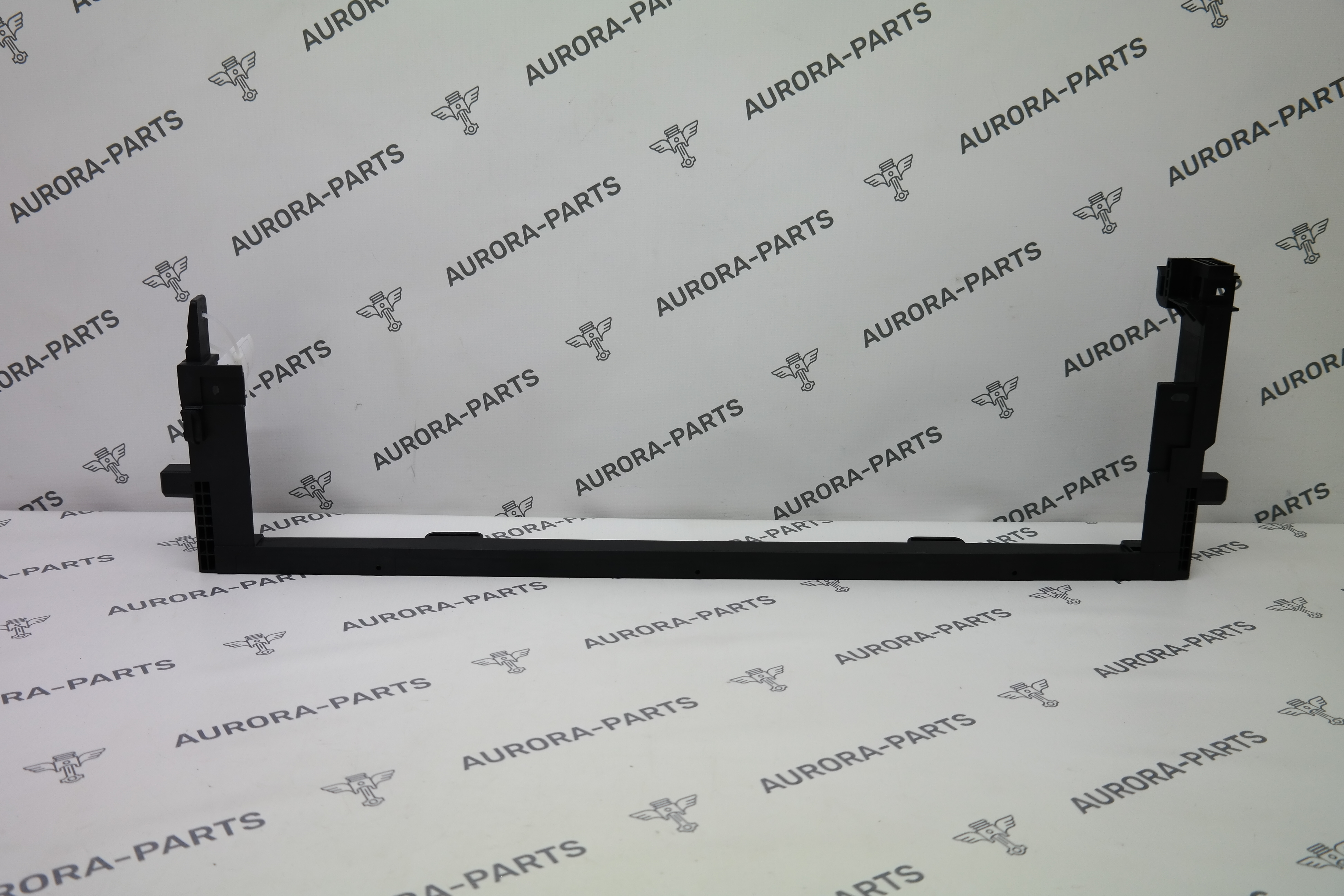 Кронштейн крепления радиатора Li Auto LiXiang L9