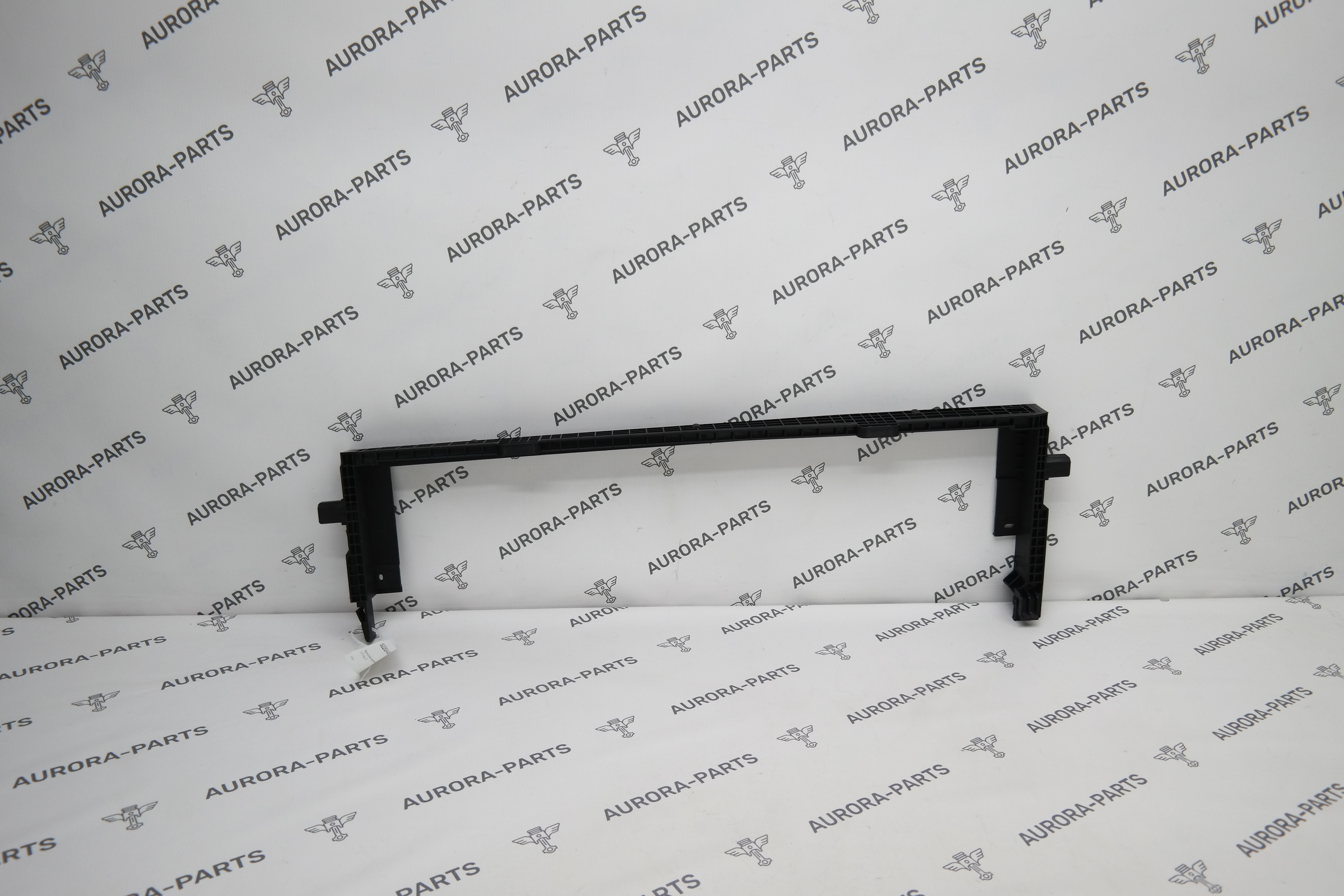 Кронштейн крепления радиатора Li Auto LiXiang L9