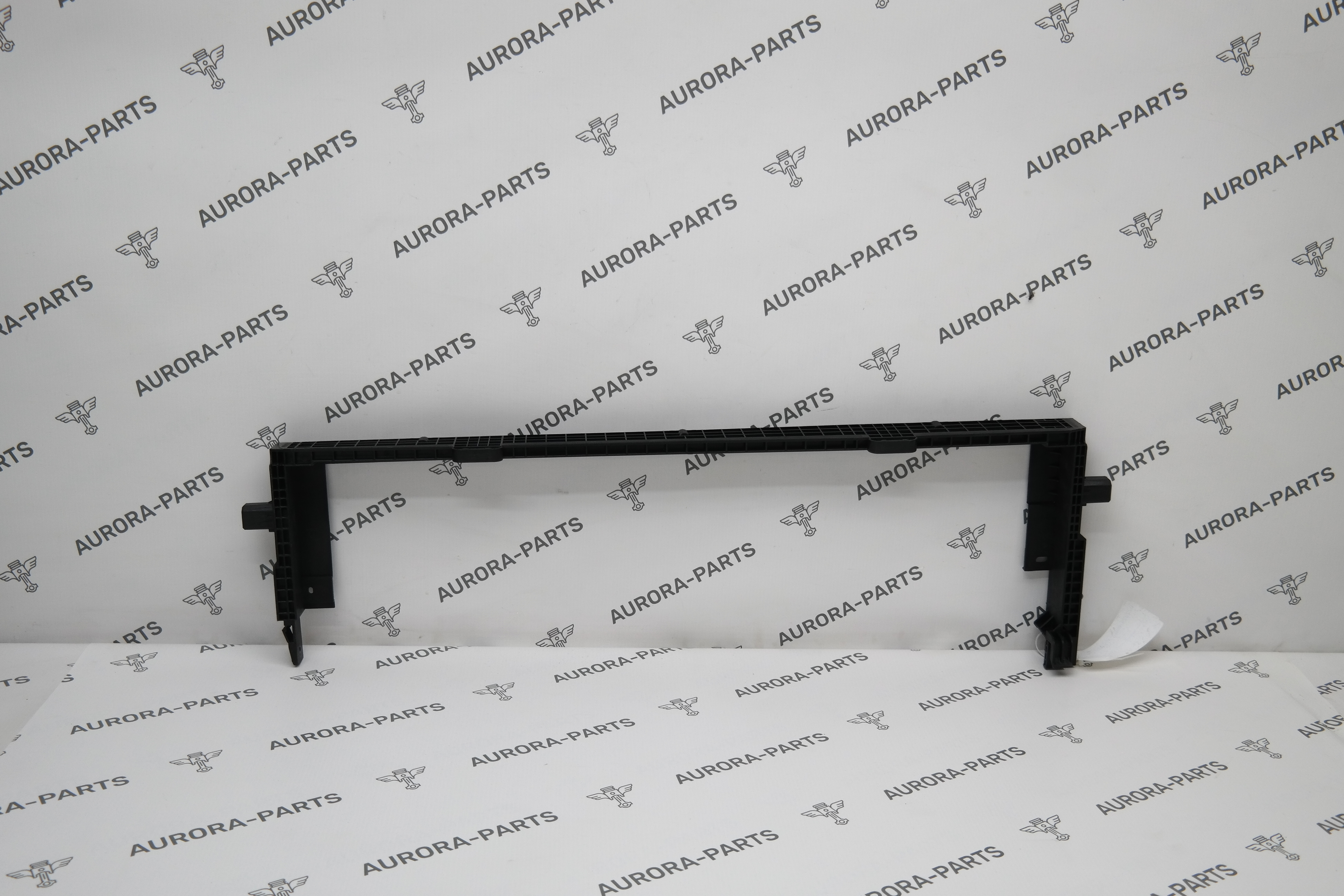 Кронштейн крепления радиатора Li Auto LiXiang L9