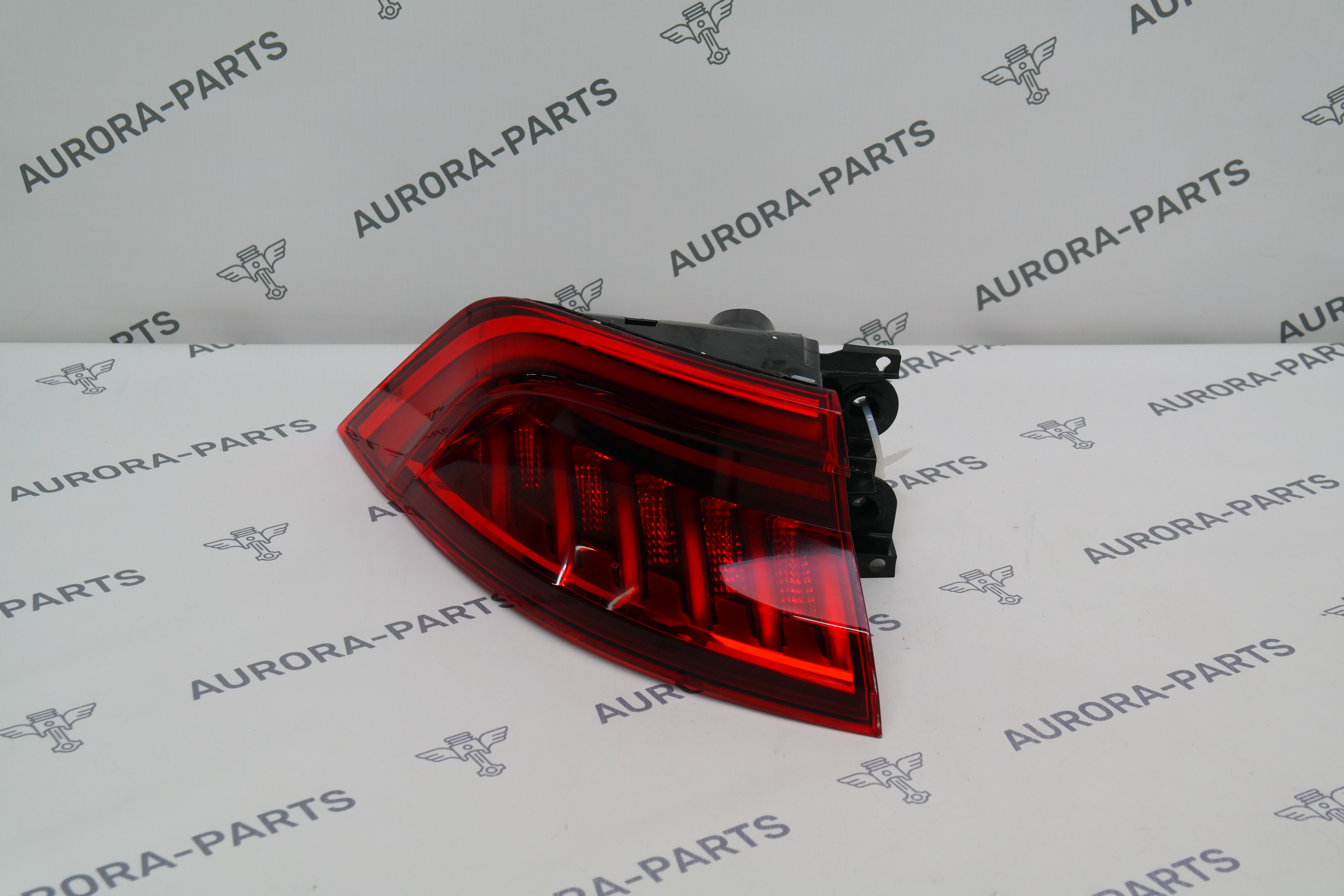 Фонарь задний LH в крыло (Анимация) Audi Q8