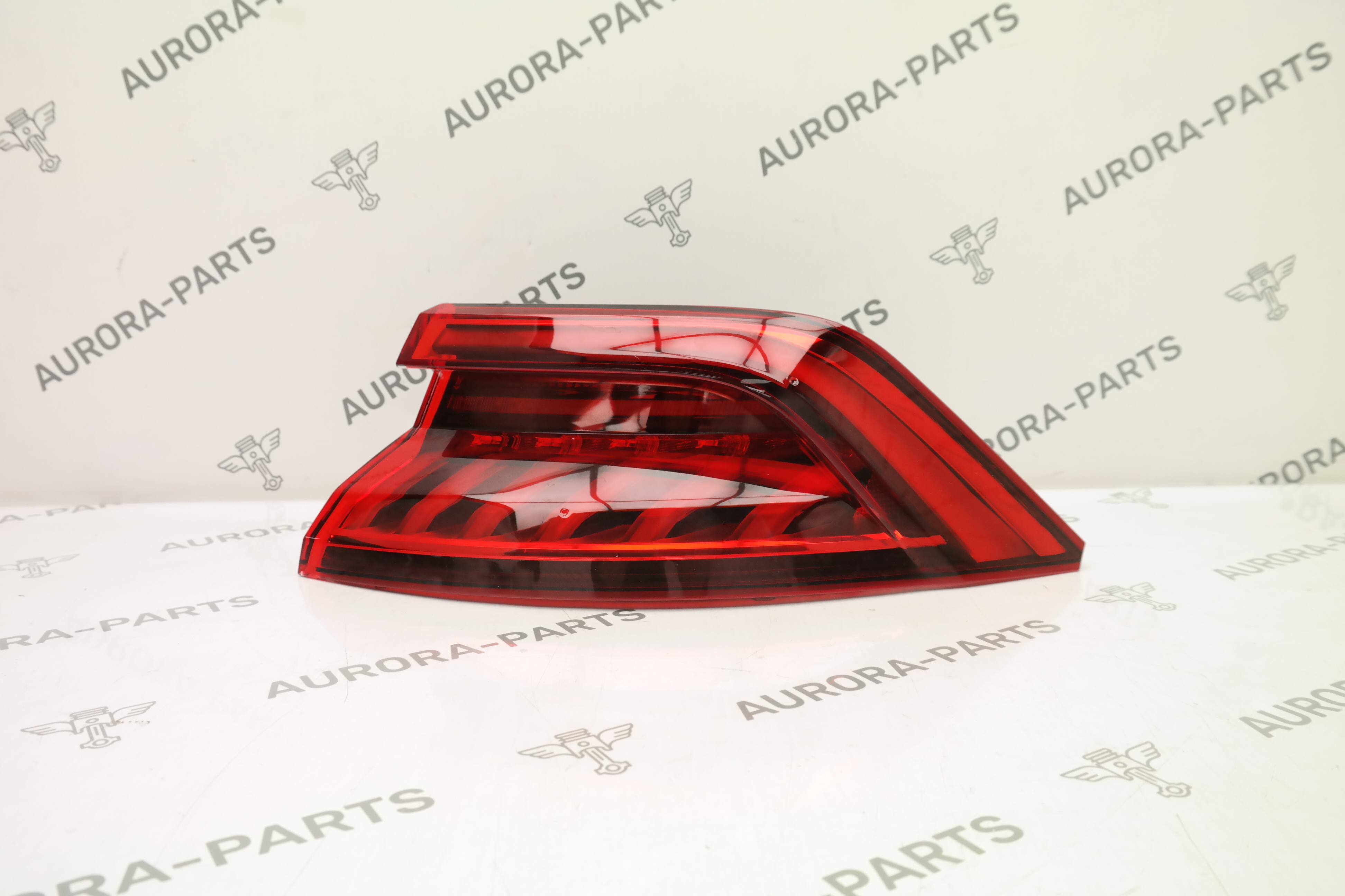 Фонарь задний в крыло RH (Анимация) Audi Q8