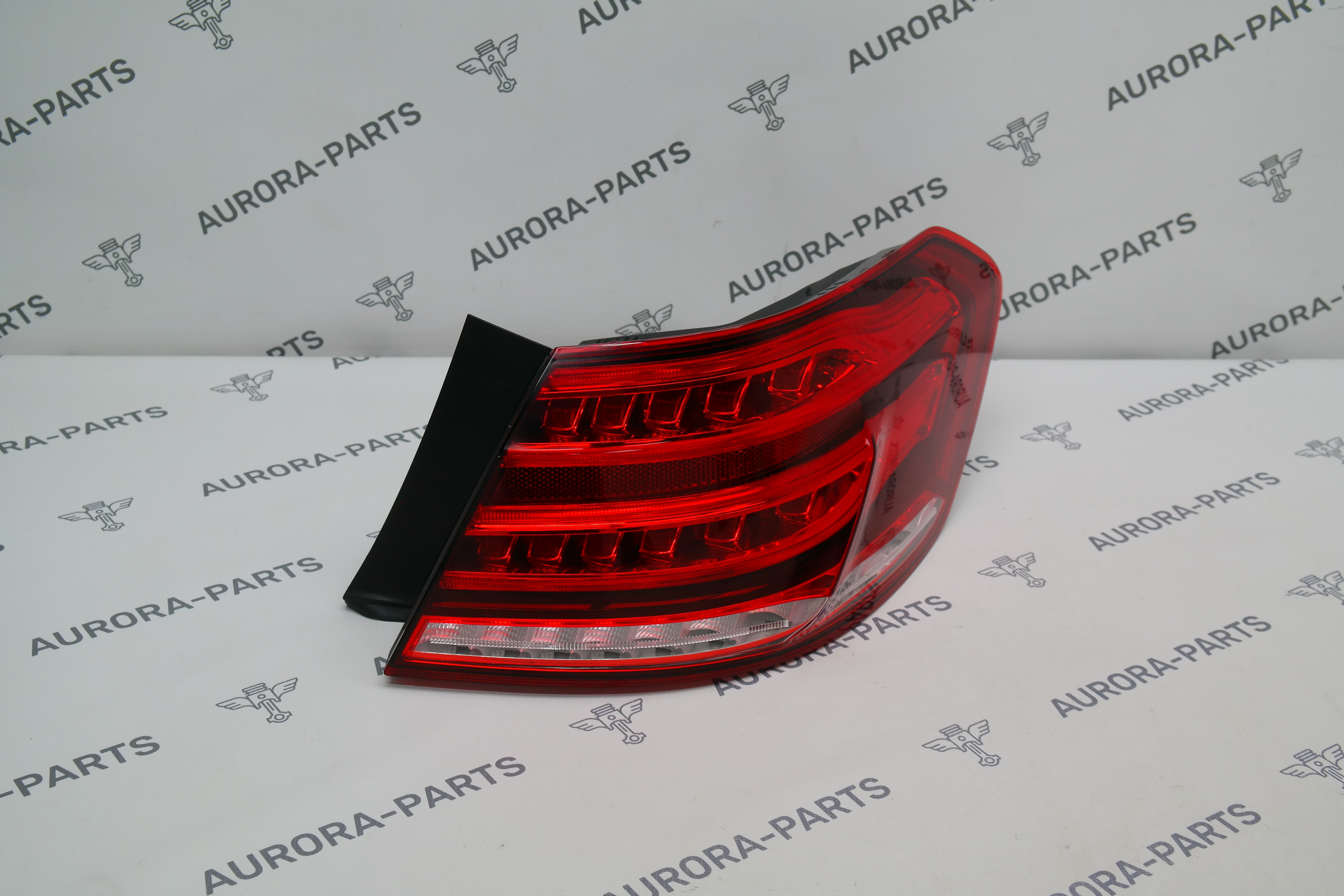 Фонарь задний RH в крыло (Рестайлинг) Mercedes E-Klasse 