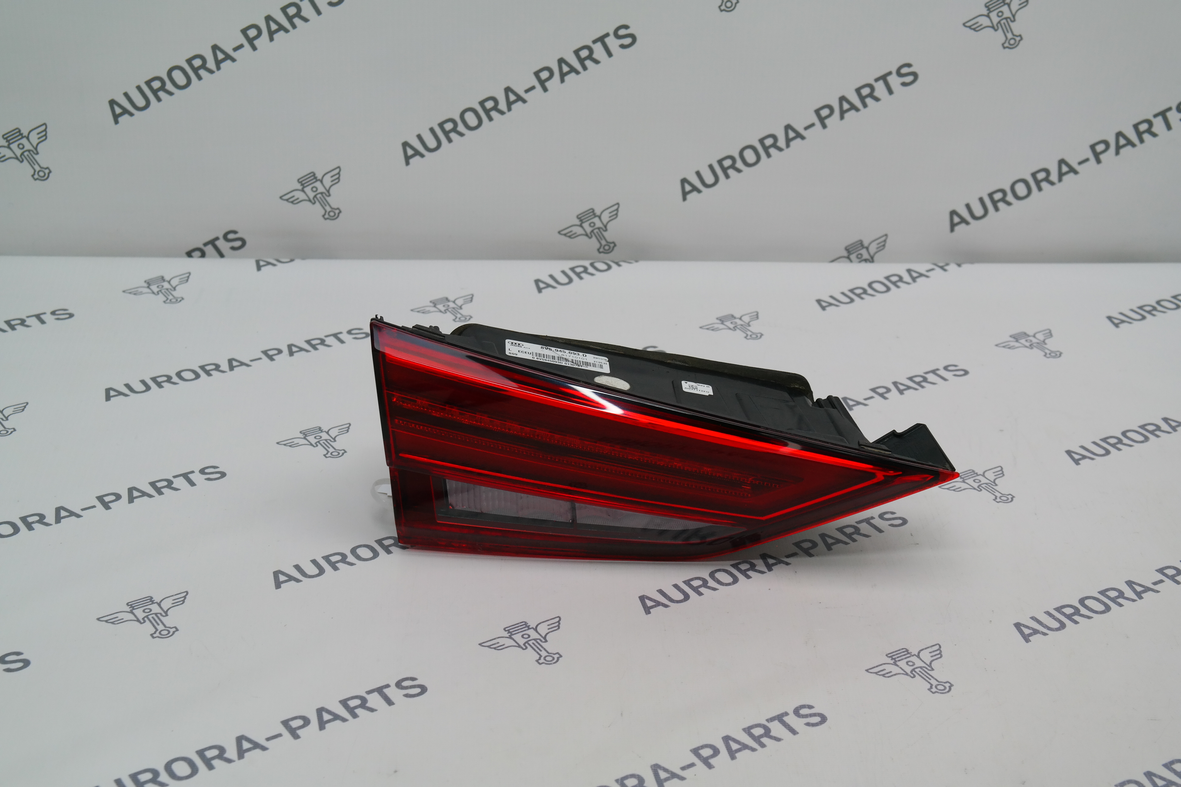 Фонарь задний LH в крышку багажника Audi A3