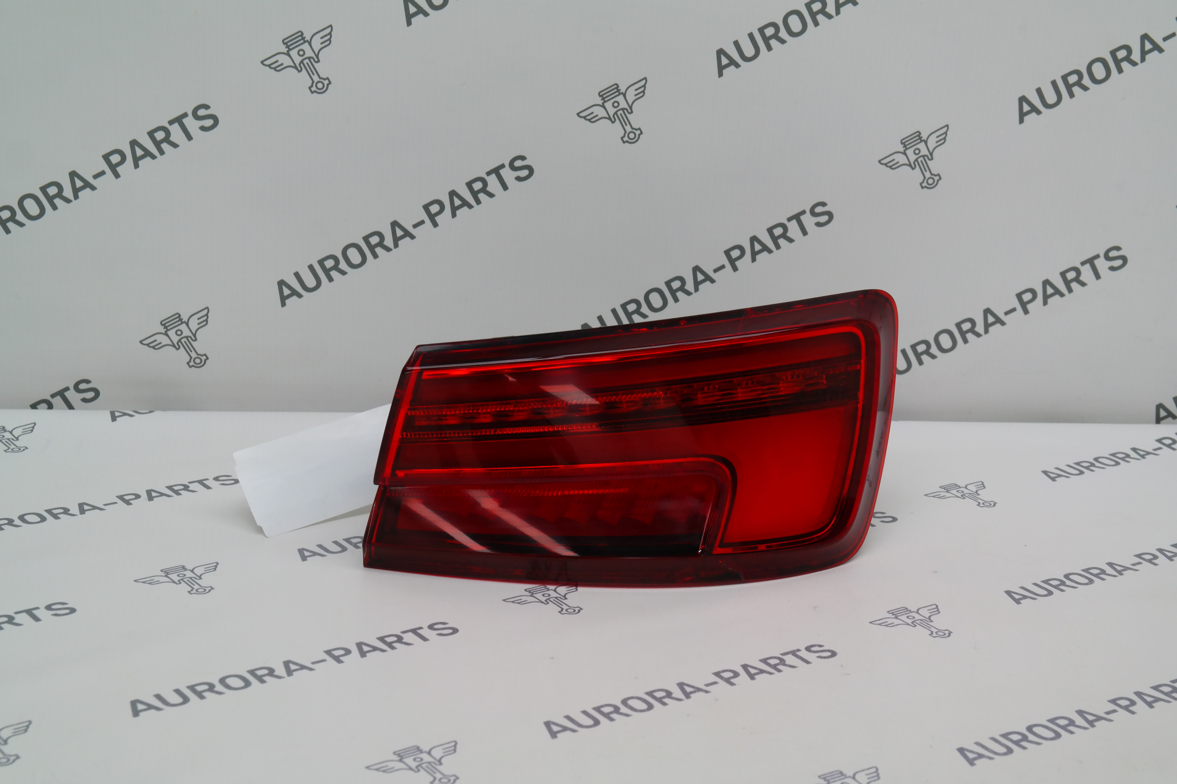 Фонарь задний RH в крышку багажника Audi A3