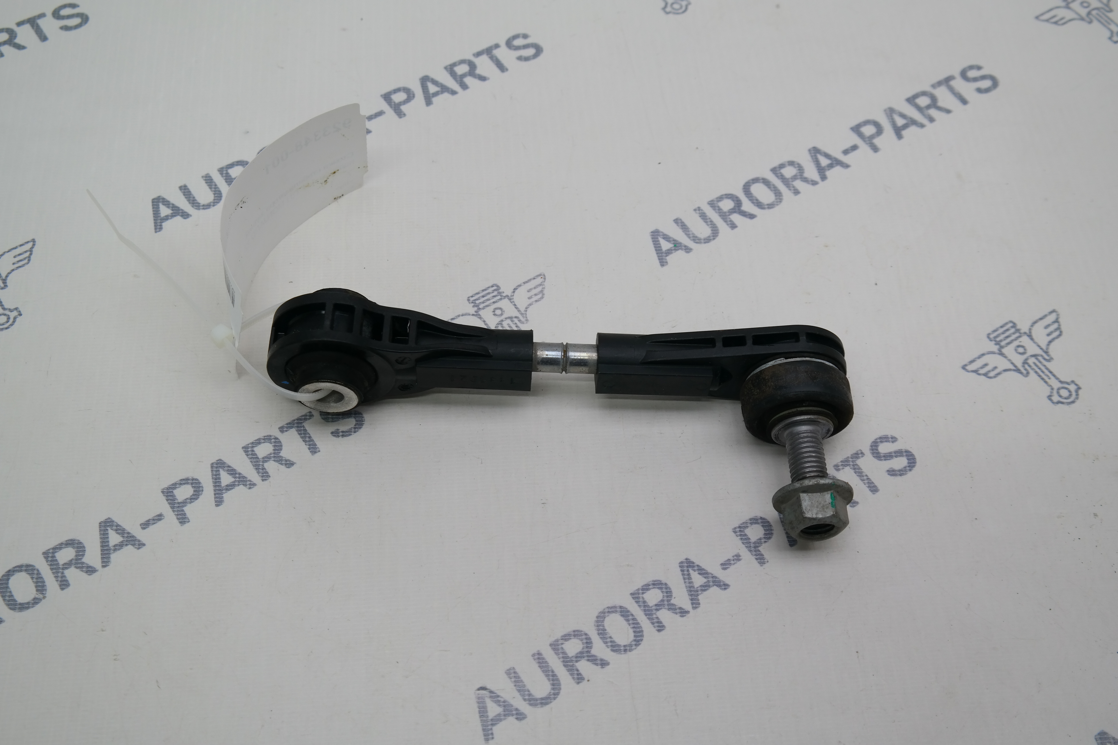 Стойка стабилизатора задней подвески LH=RH Geely Monjaro