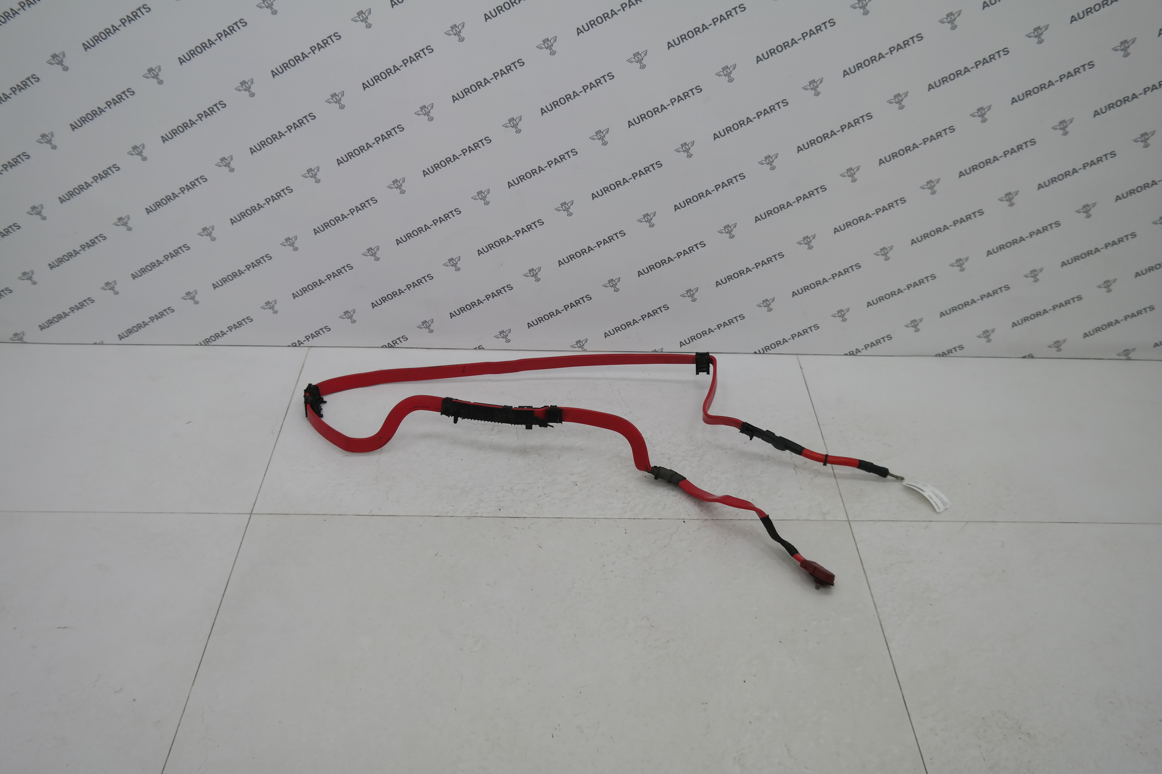 Провод плюсовой от аккумулятора на стартер Land Rover Discovery