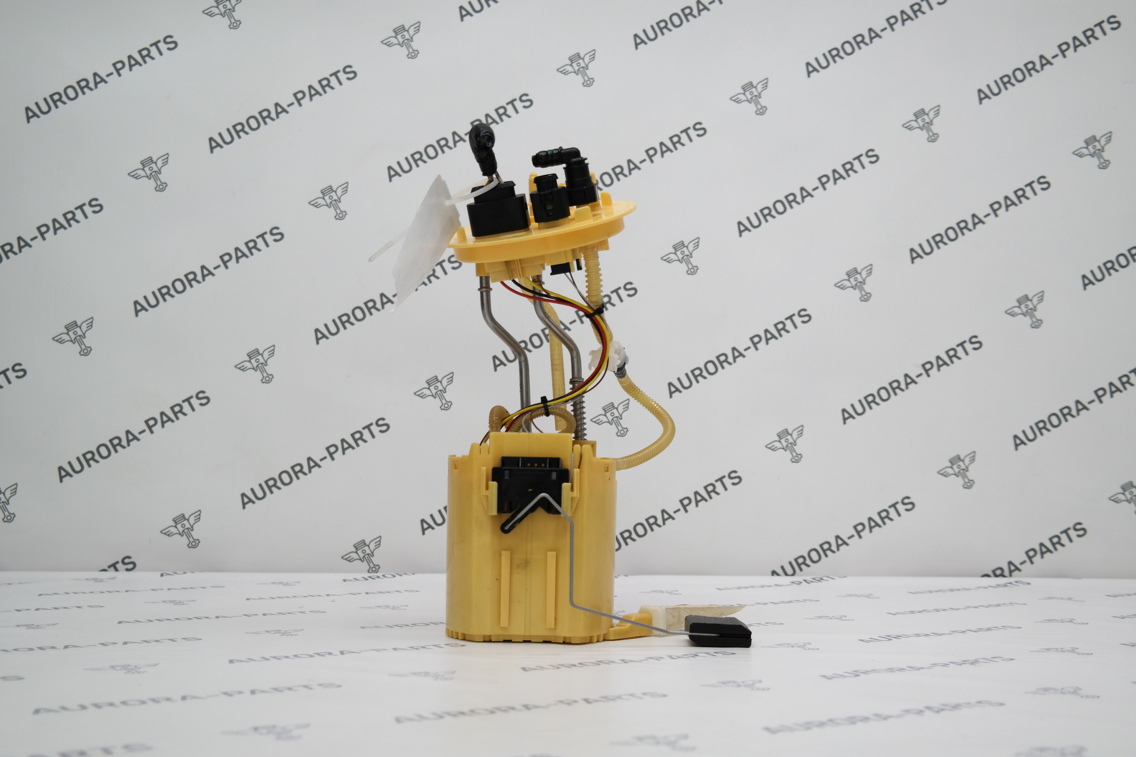 Насос топливный в сборе 2.0D (стоит в баке) Land Rover Discovery