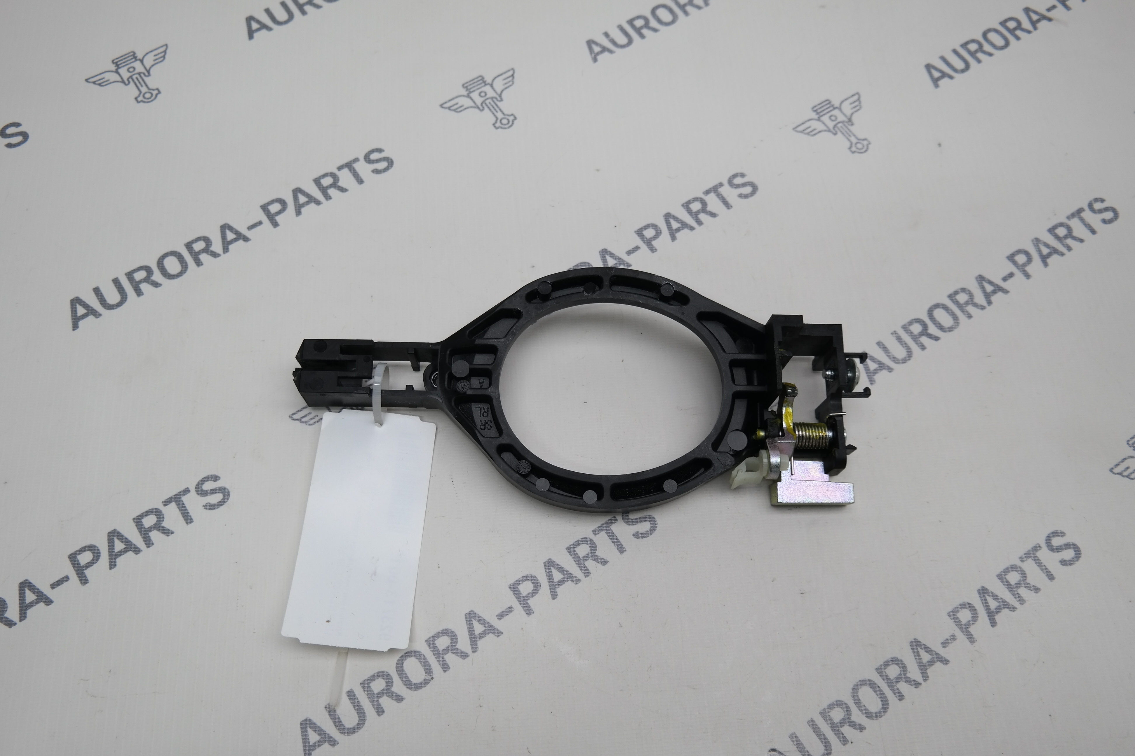 Кронштейн ручки двери задней LH Mitsubishi Outlander